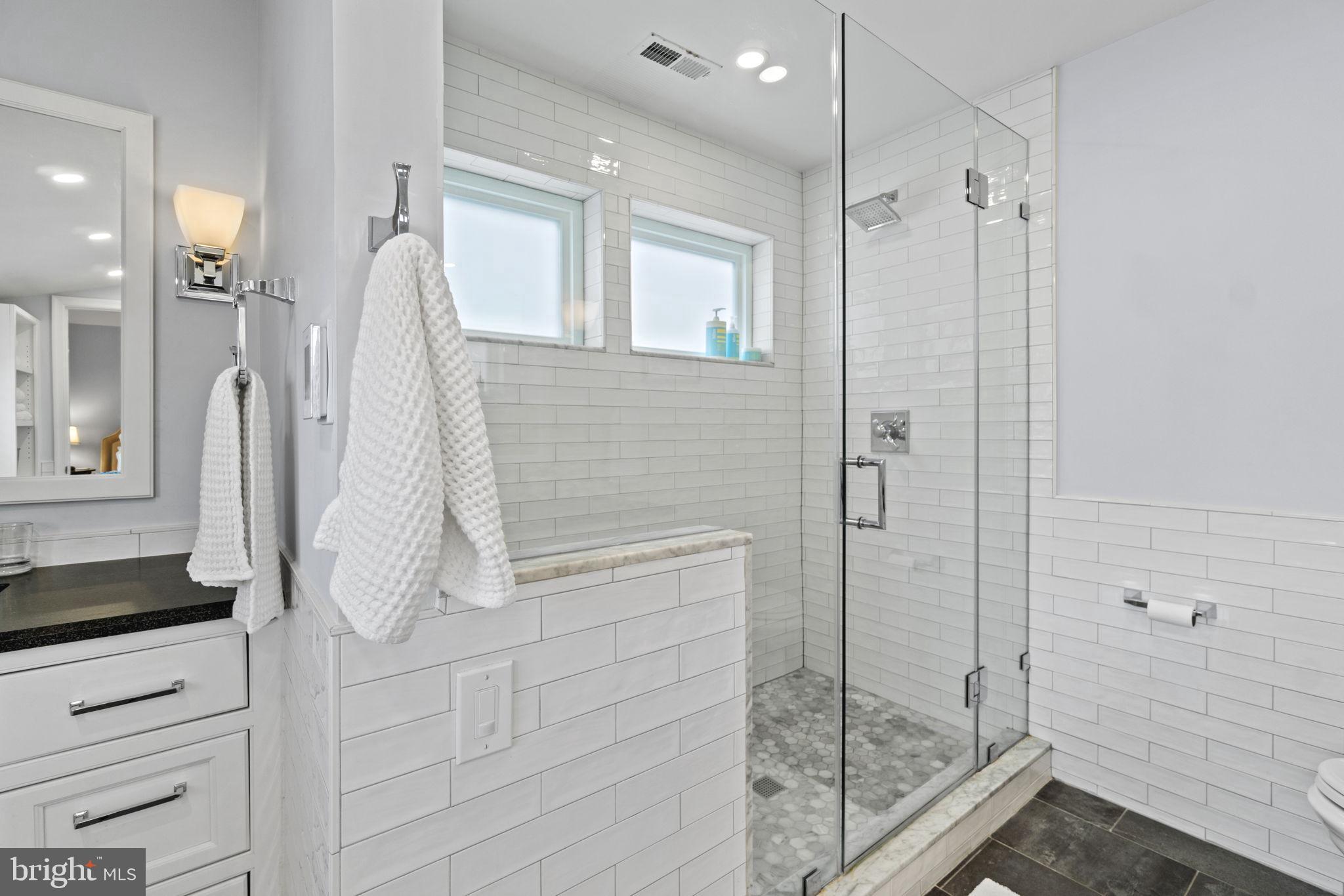 GREENWICH FOREST - Residential