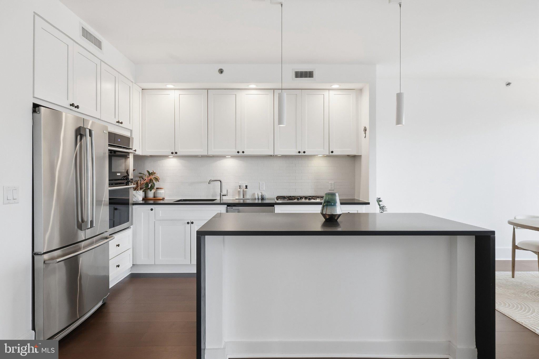 1011 M STREET NW 702
