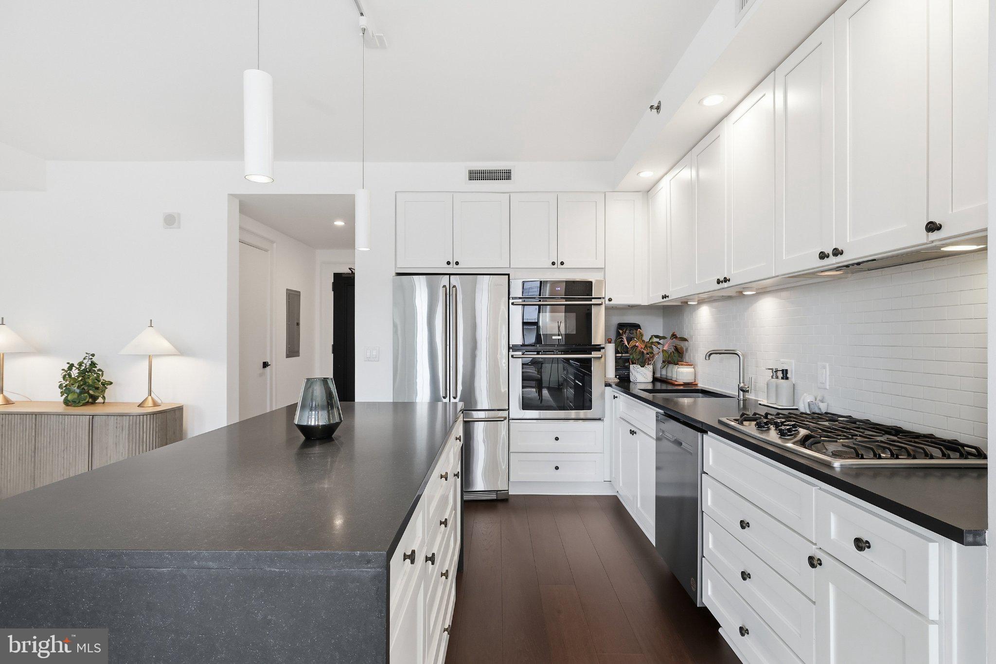 1011 M STREET NW 702
