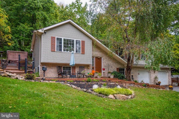 2362 SPRINGTOWN HILL RD, HELLERTOWN, PA 18055 - Image 5e9c9a0fa7ba9321f7fc3e3d2b83ed2b/3248053473