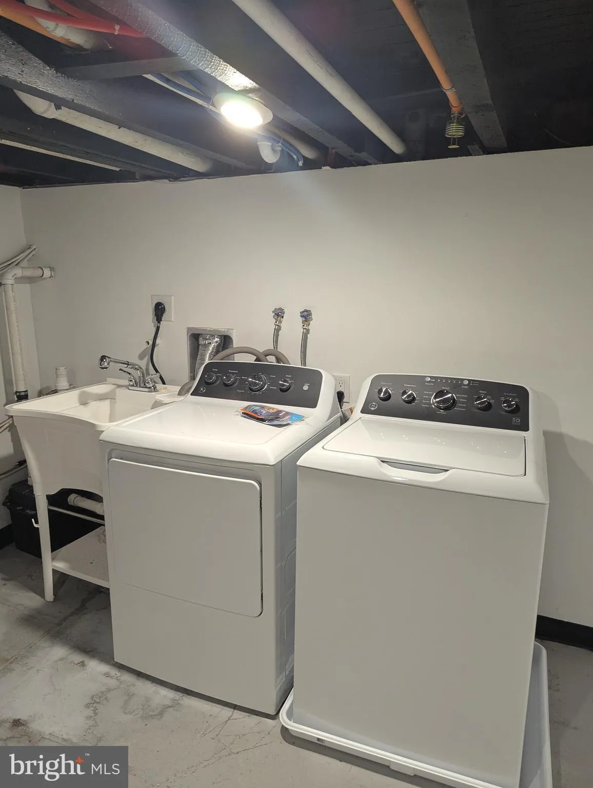 Philadelphia, Pennsylvania 19130, United States, 1 Bedroom Bedrooms, ,1 BathroomBathrooms,Residential,Pending,85244