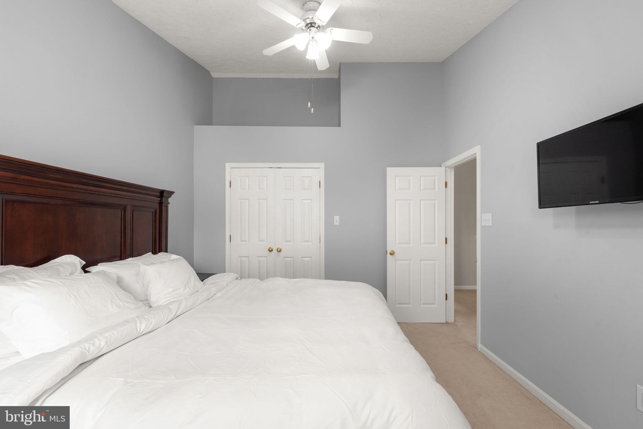 LONG REACH - Residential