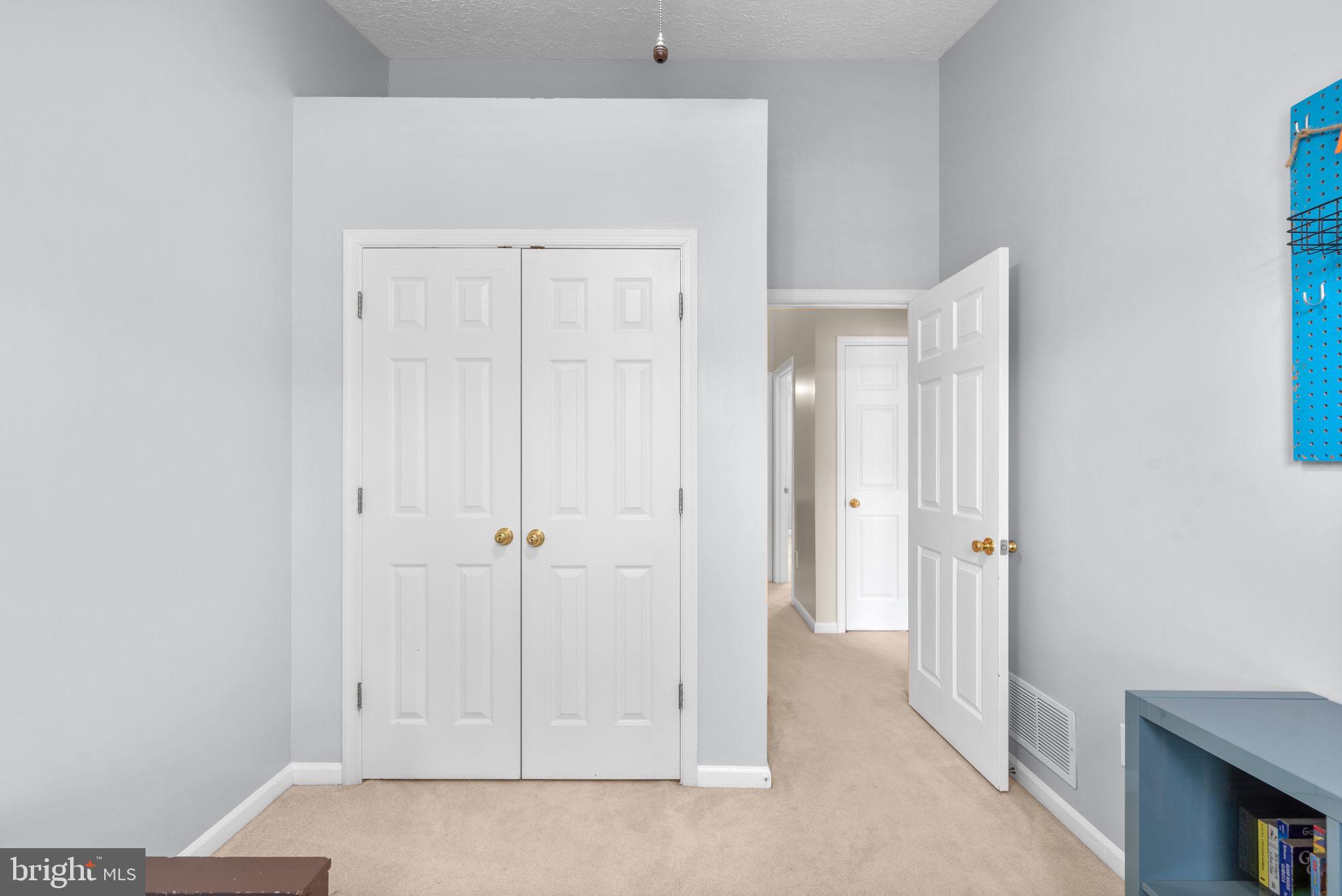 LONG REACH - Residential