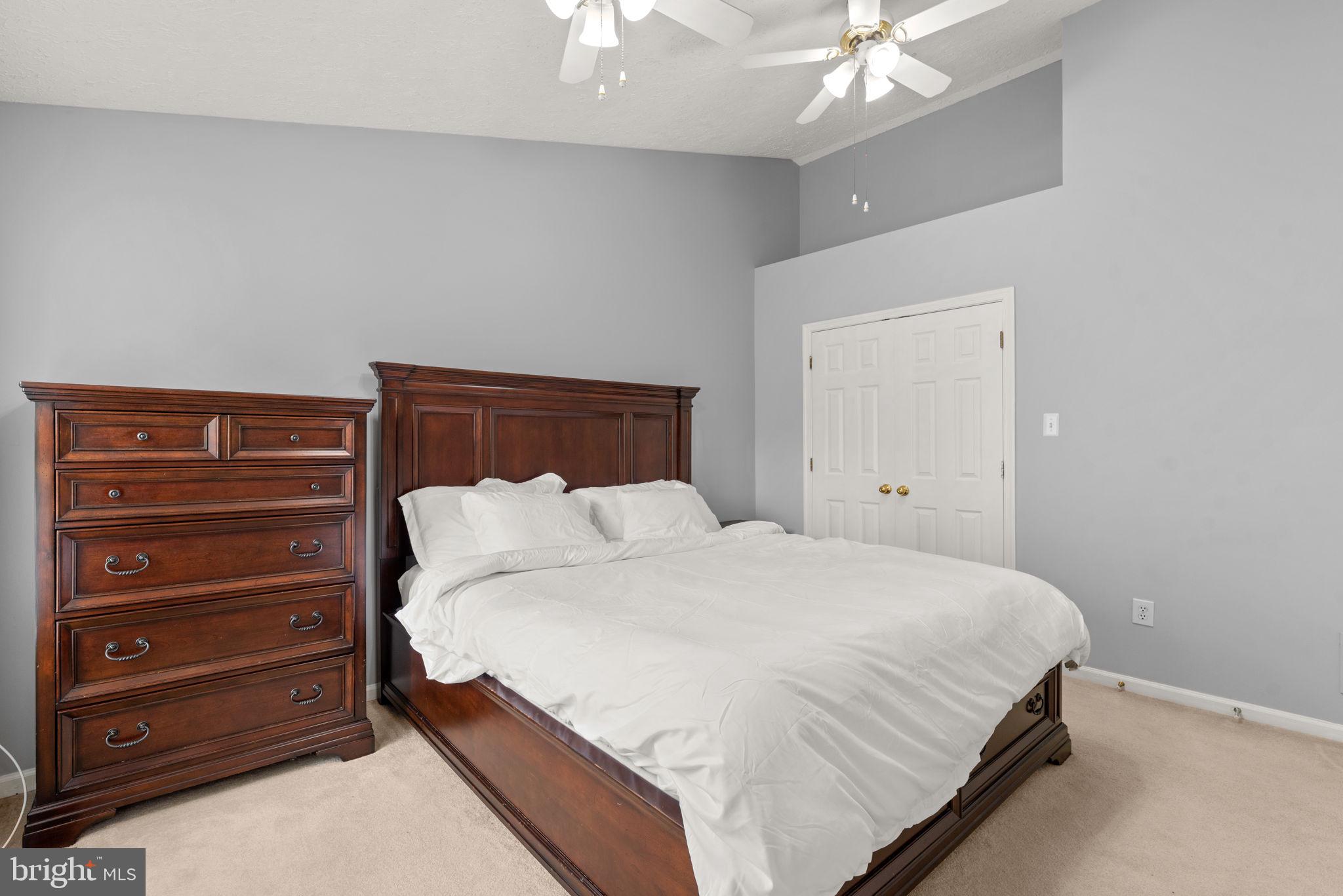 LONG REACH - Residential