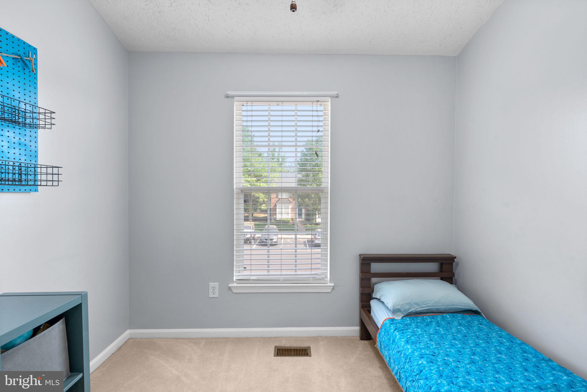 LONG REACH - Residential