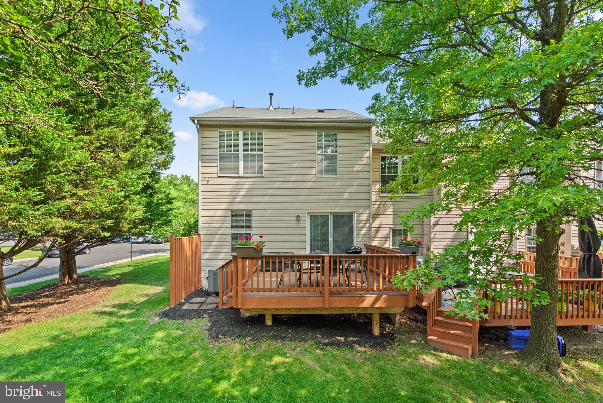 LONG REACH - Residential