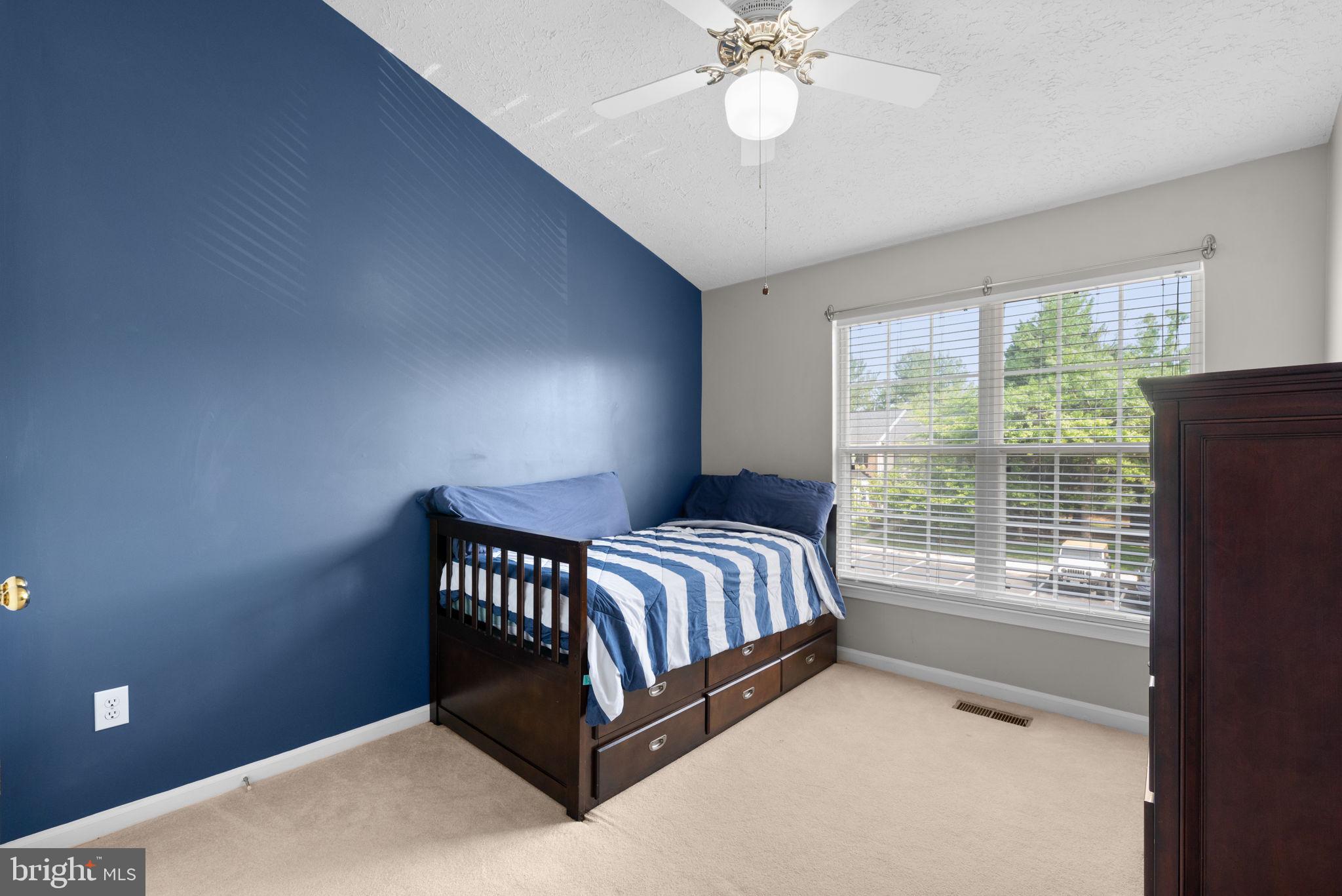 LONG REACH - Residential