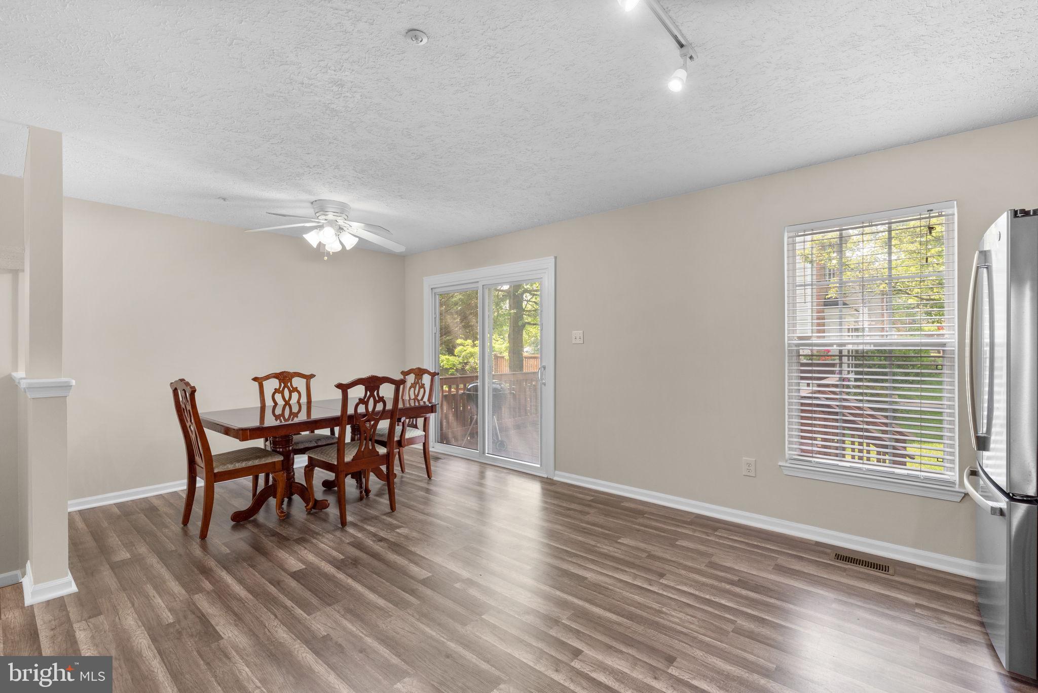 LONG REACH - Residential