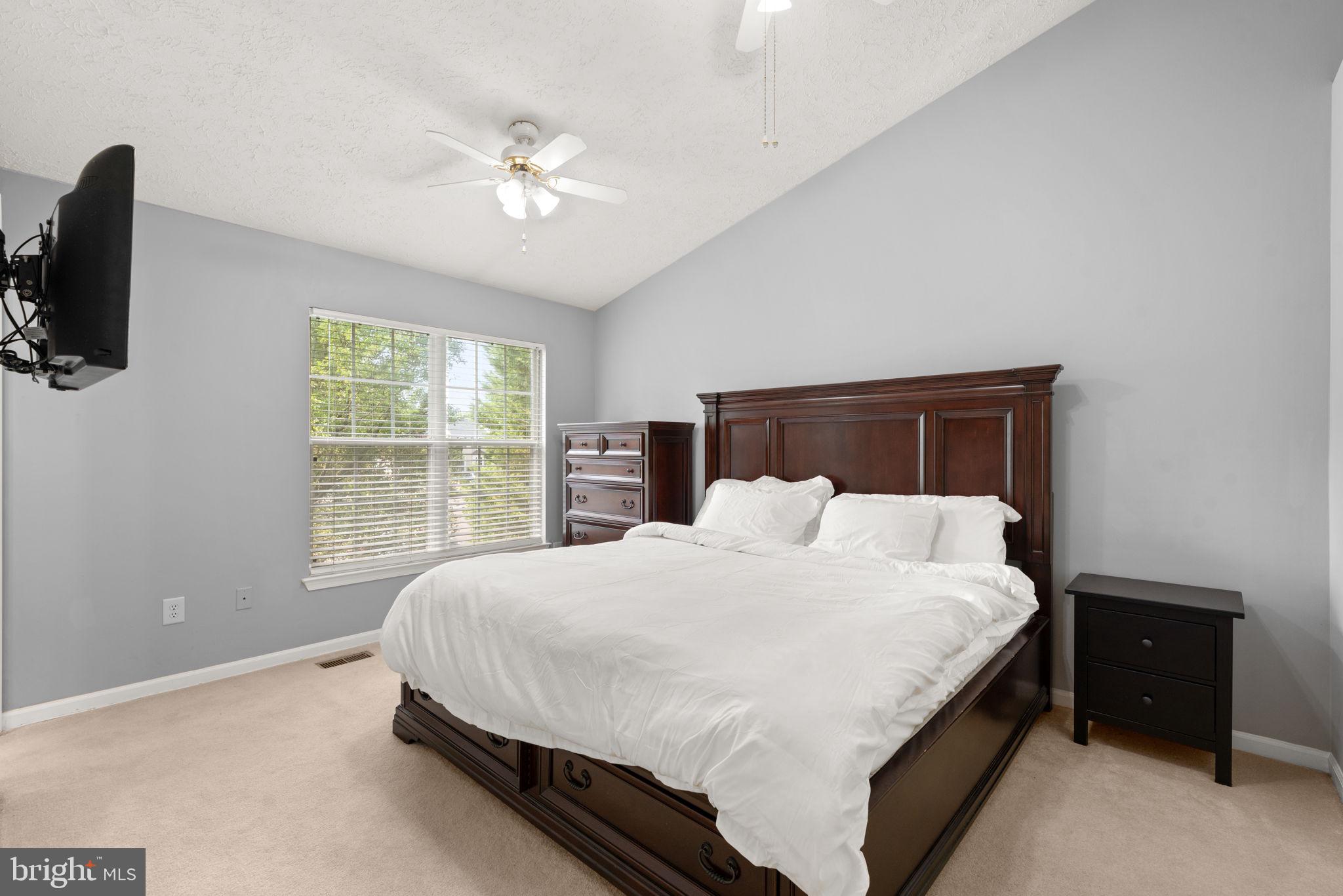 LONG REACH - Residential