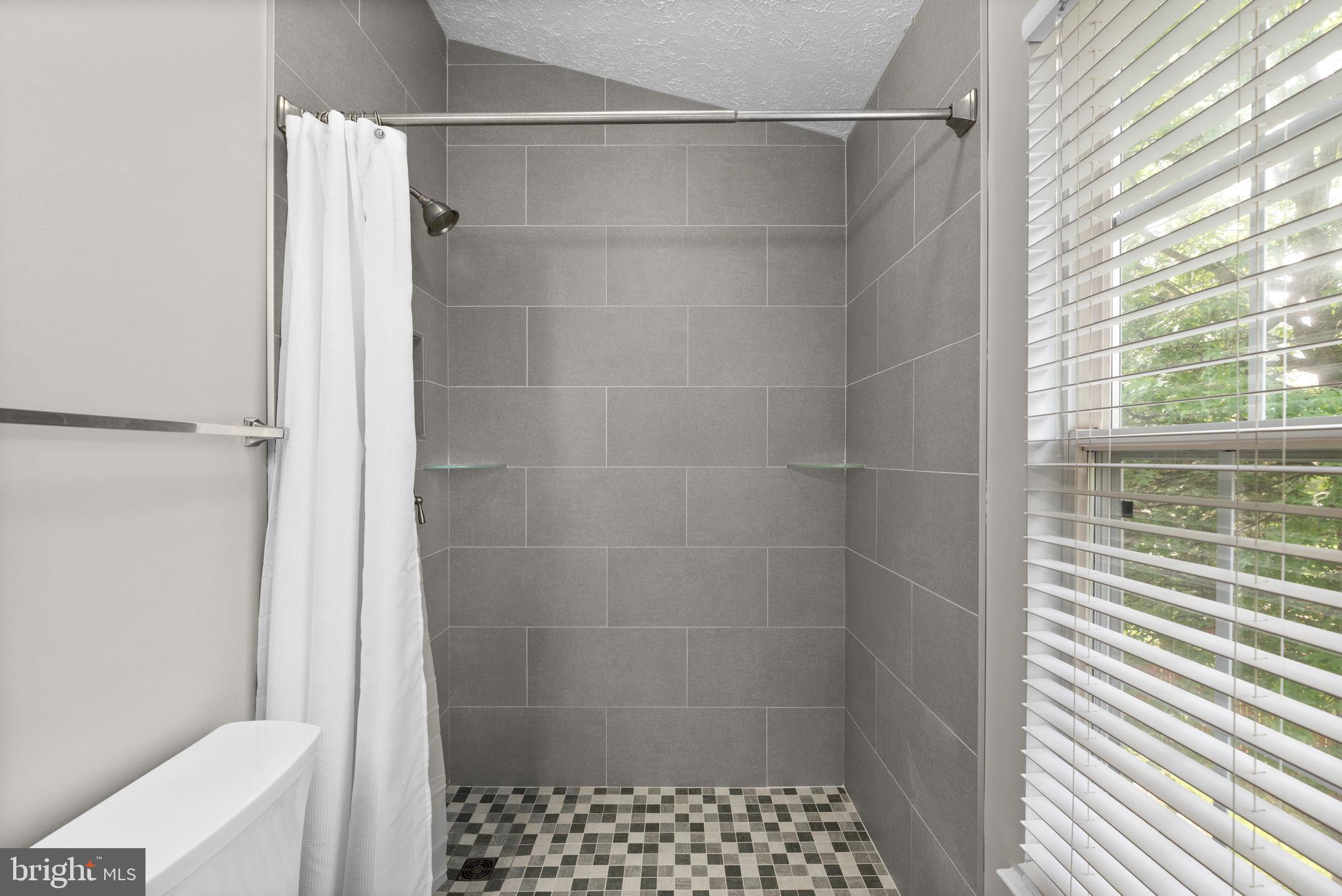 LONG REACH - Residential