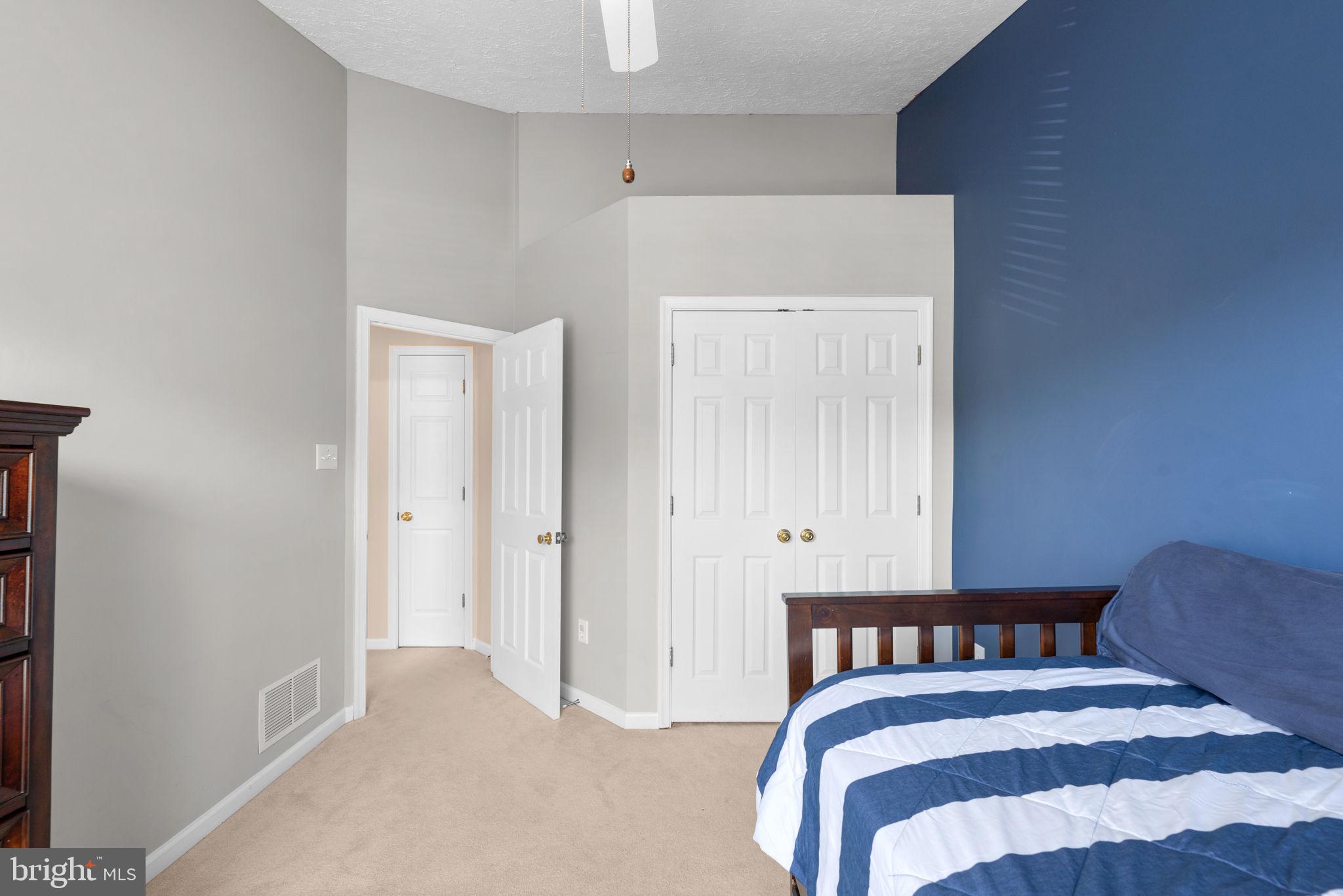 LONG REACH - Residential