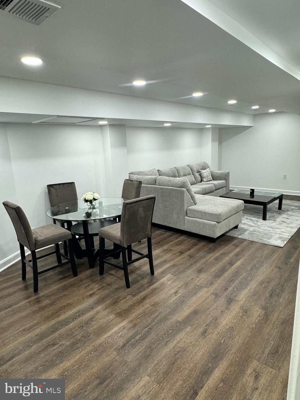 CHARLES VILLAGE - Residential Lease