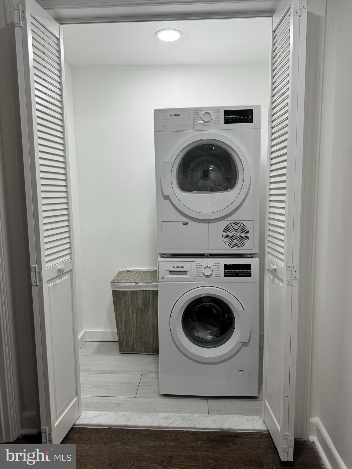 CHARLES VILLAGE - Residential Lease