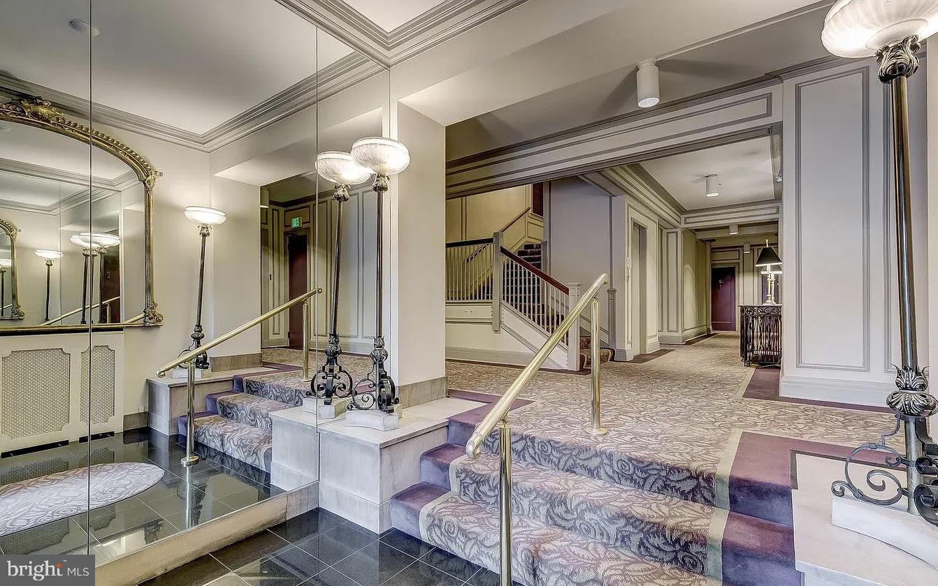 CHARLES VILLAGE - Residential Lease