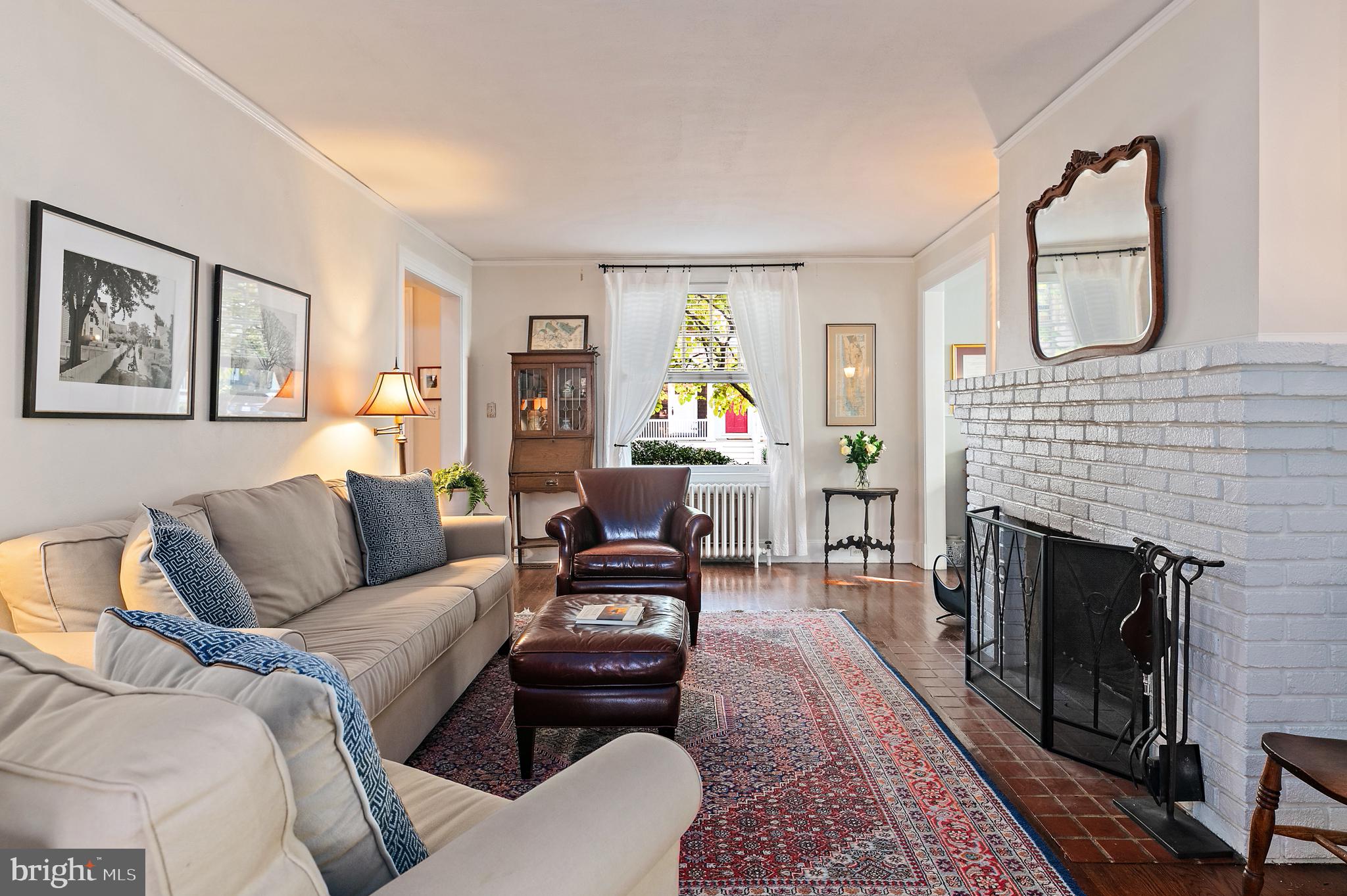 2 MURRAY AVENUE