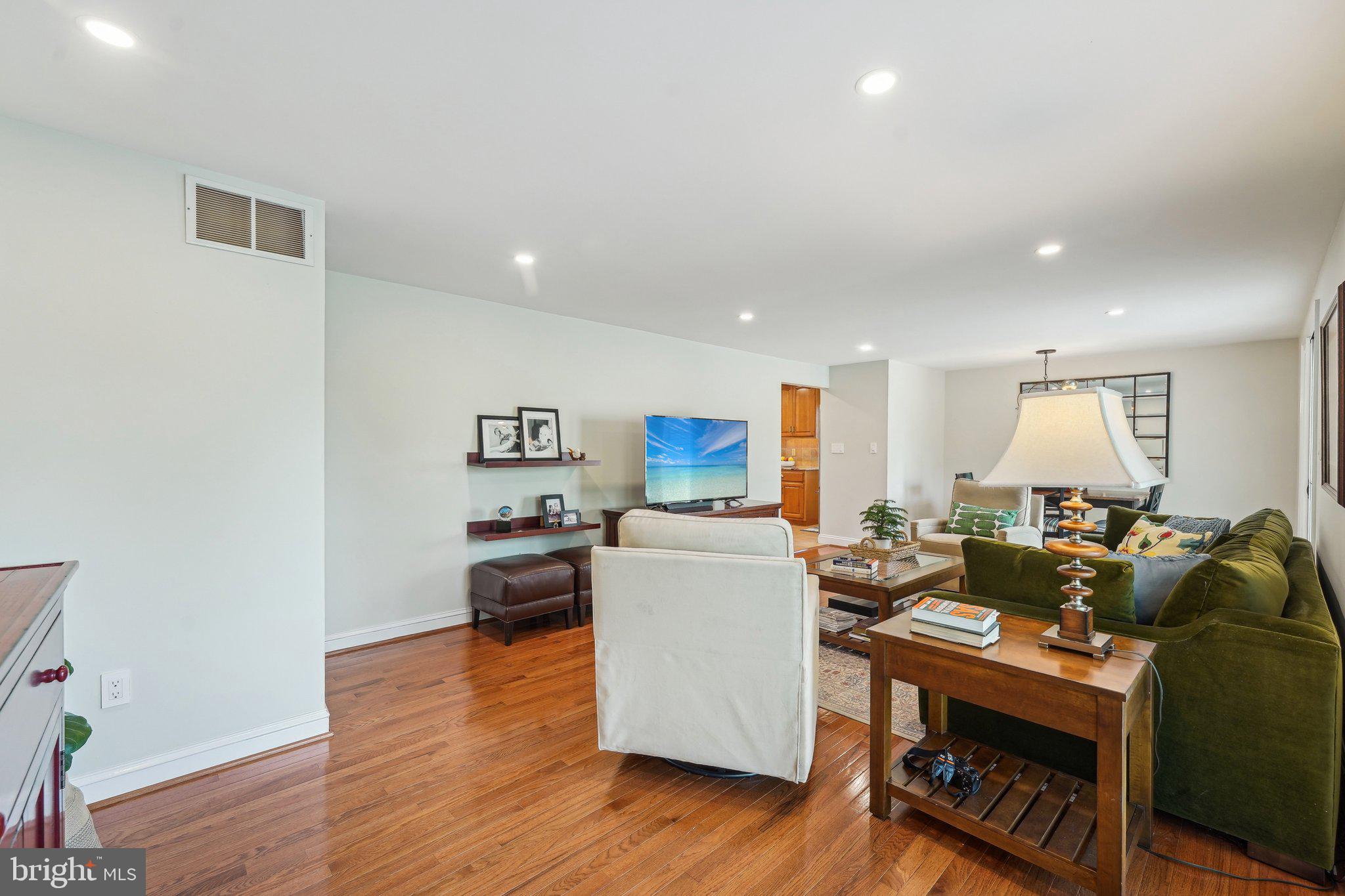 GREEN LANE - Residential