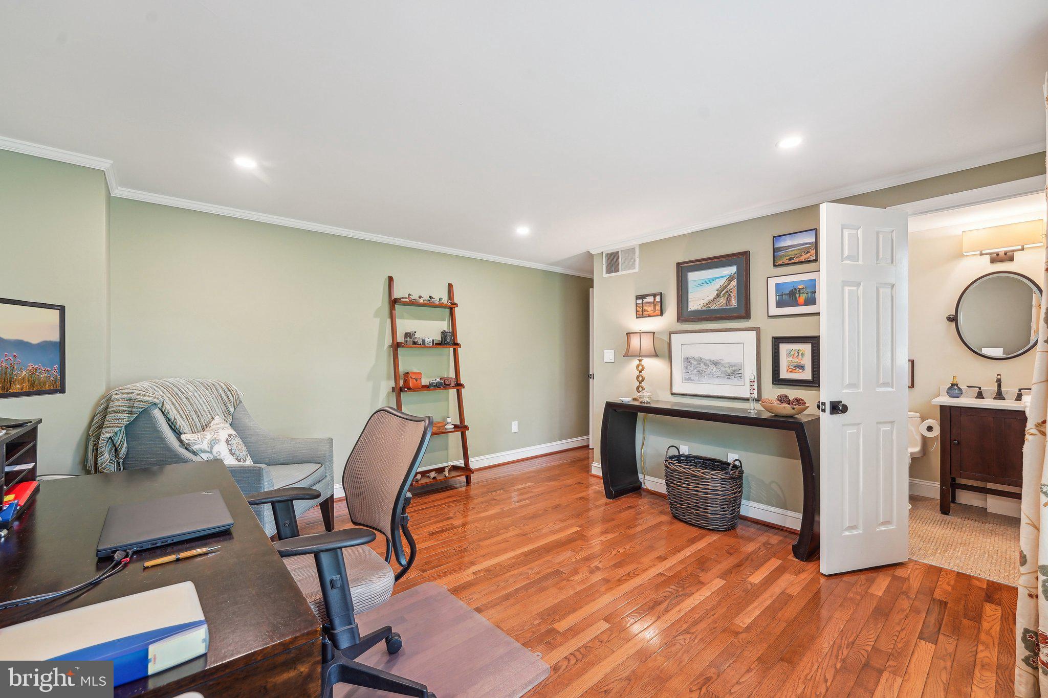 GREEN LANE - Residential