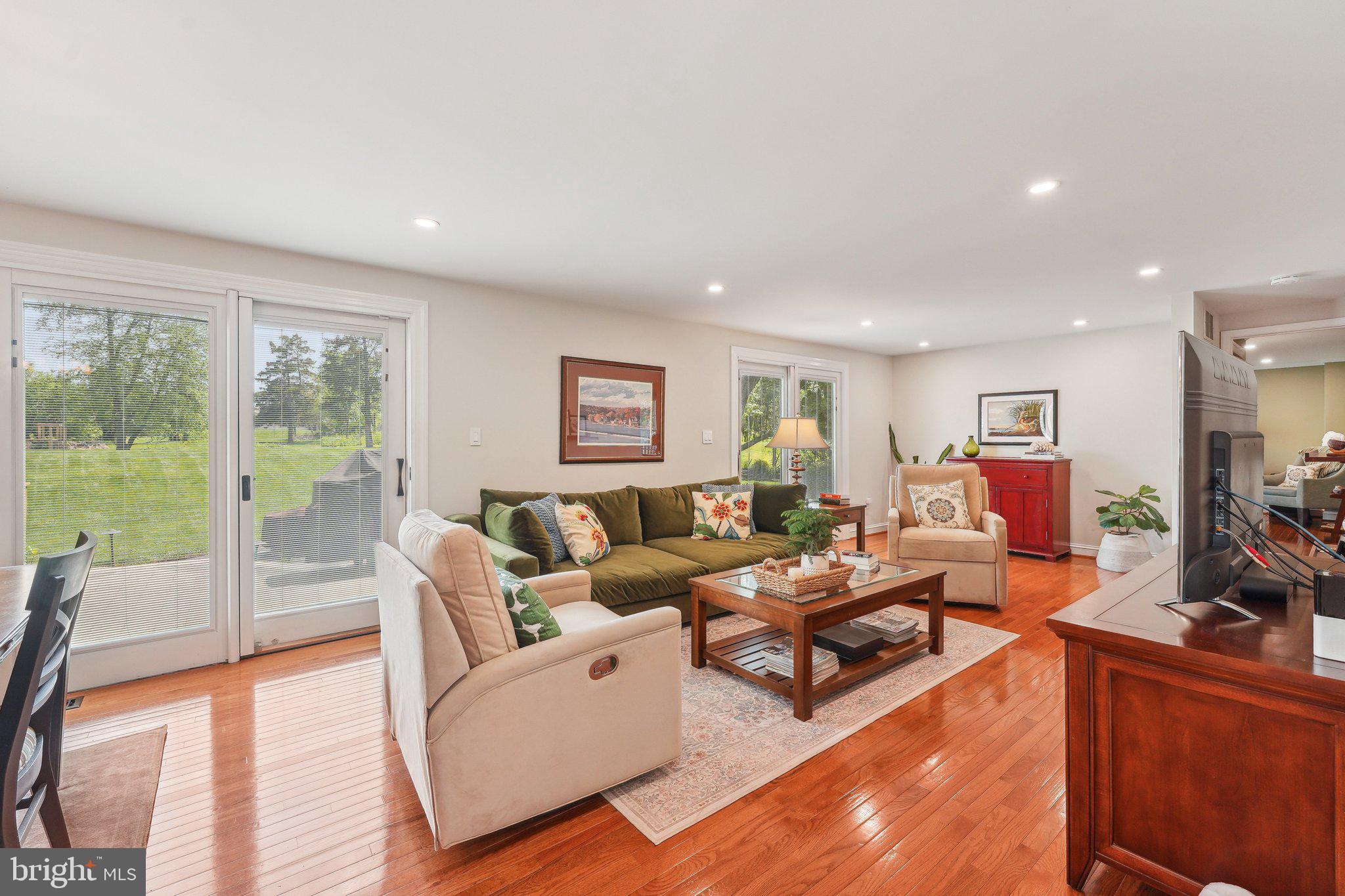 GREEN LANE - Residential
