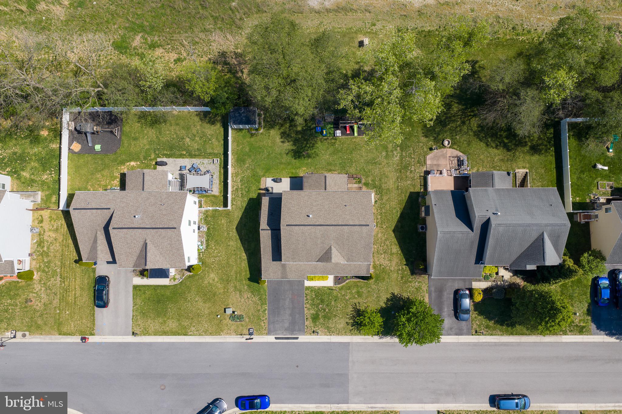 THE VILLAGE OF WASHINGTON TRAIL - Residential