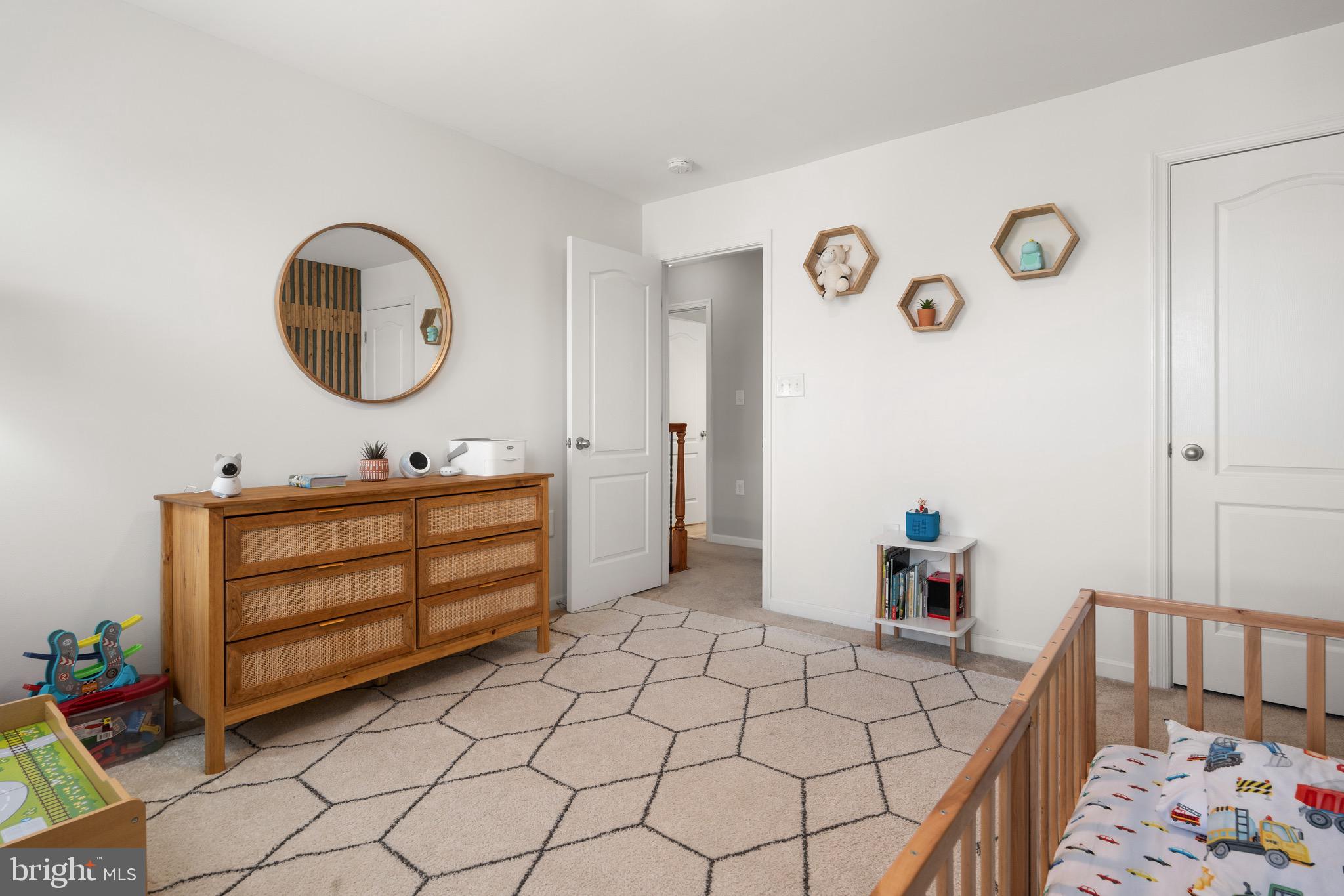 THE VILLAGE OF WASHINGTON TRAIL - Residential