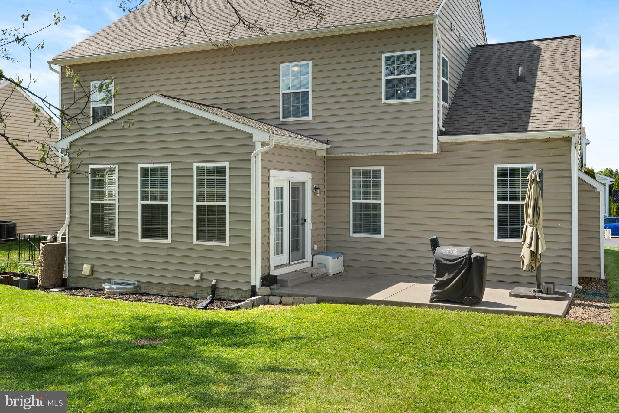 THE VILLAGE OF WASHINGTON TRAIL - Residential