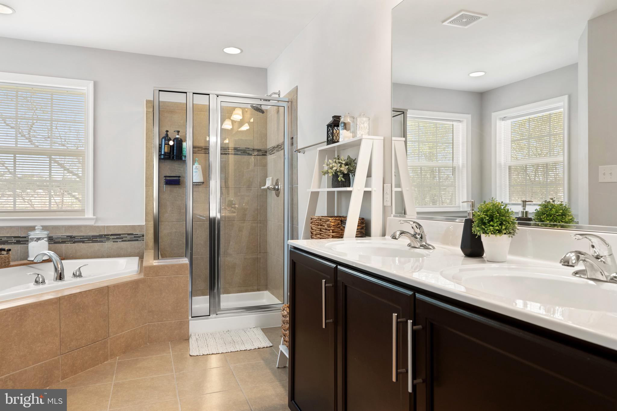 THE VILLAGE OF WASHINGTON TRAIL - Residential