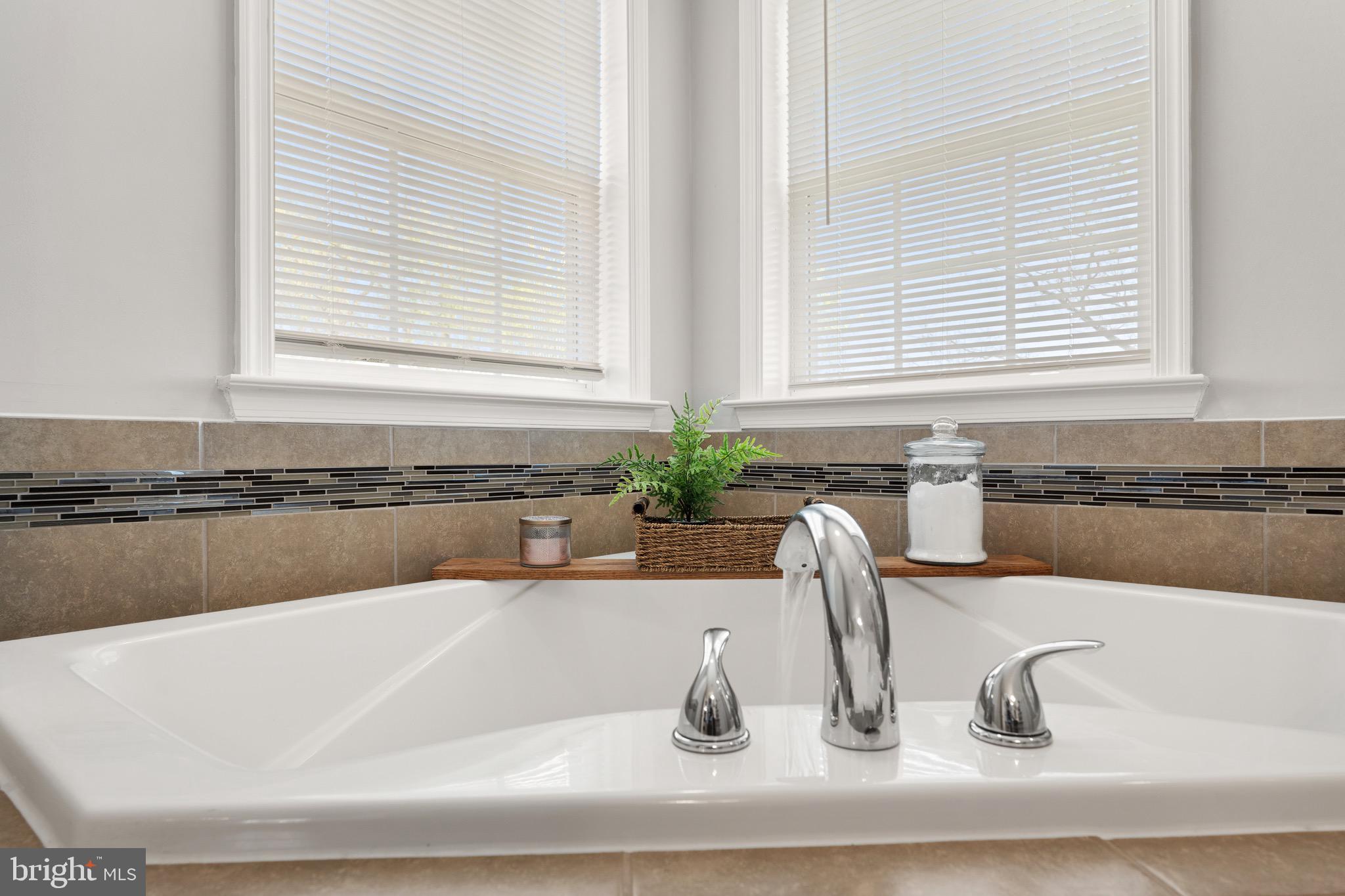 THE VILLAGE OF WASHINGTON TRAIL - Residential