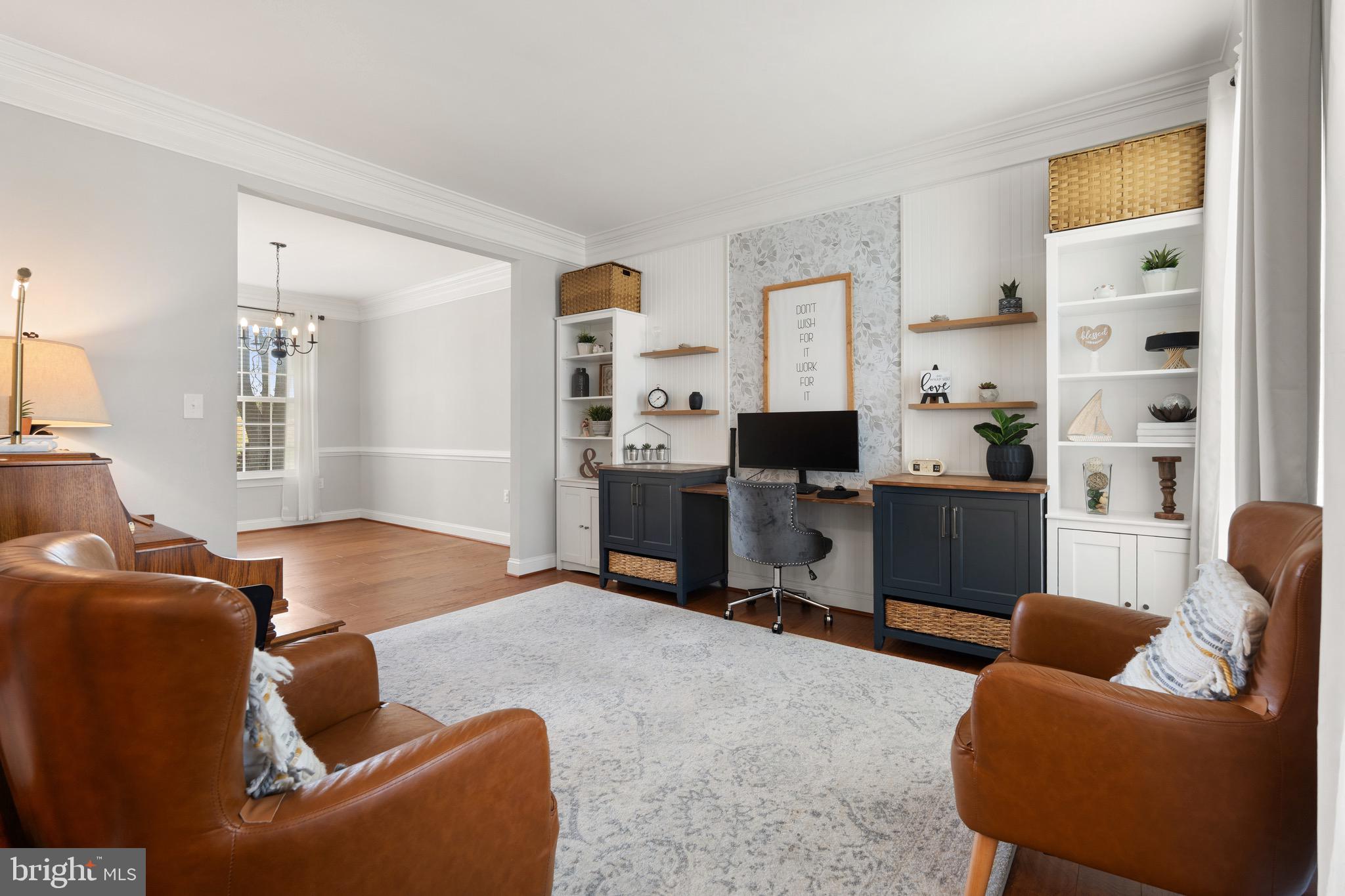 THE VILLAGE OF WASHINGTON TRAIL - Residential