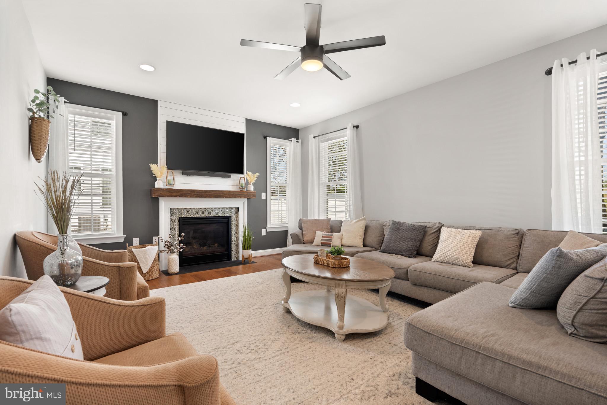 THE VILLAGE OF WASHINGTON TRAIL - Residential