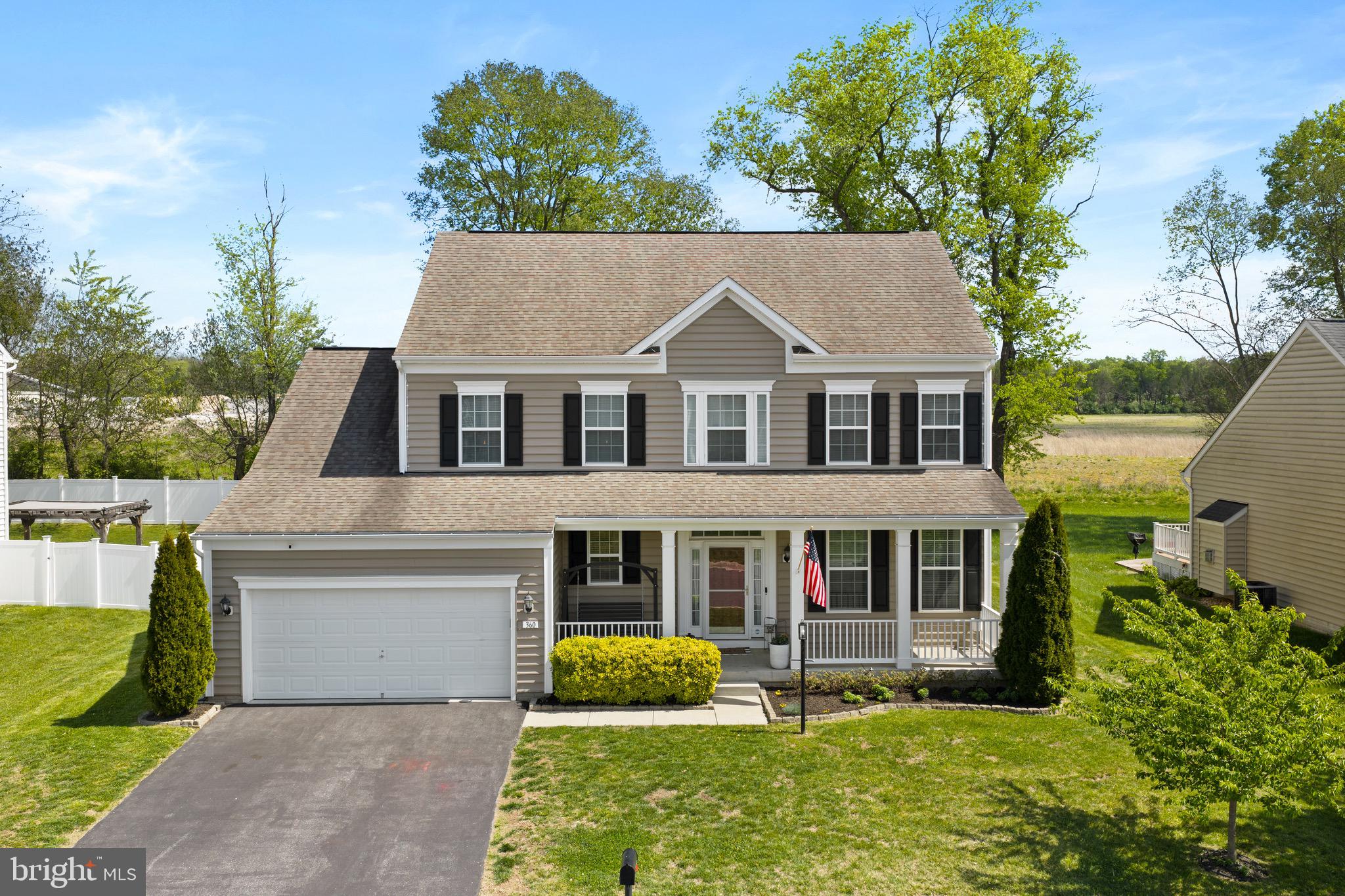 THE VILLAGE OF WASHINGTON TRAIL - Residential