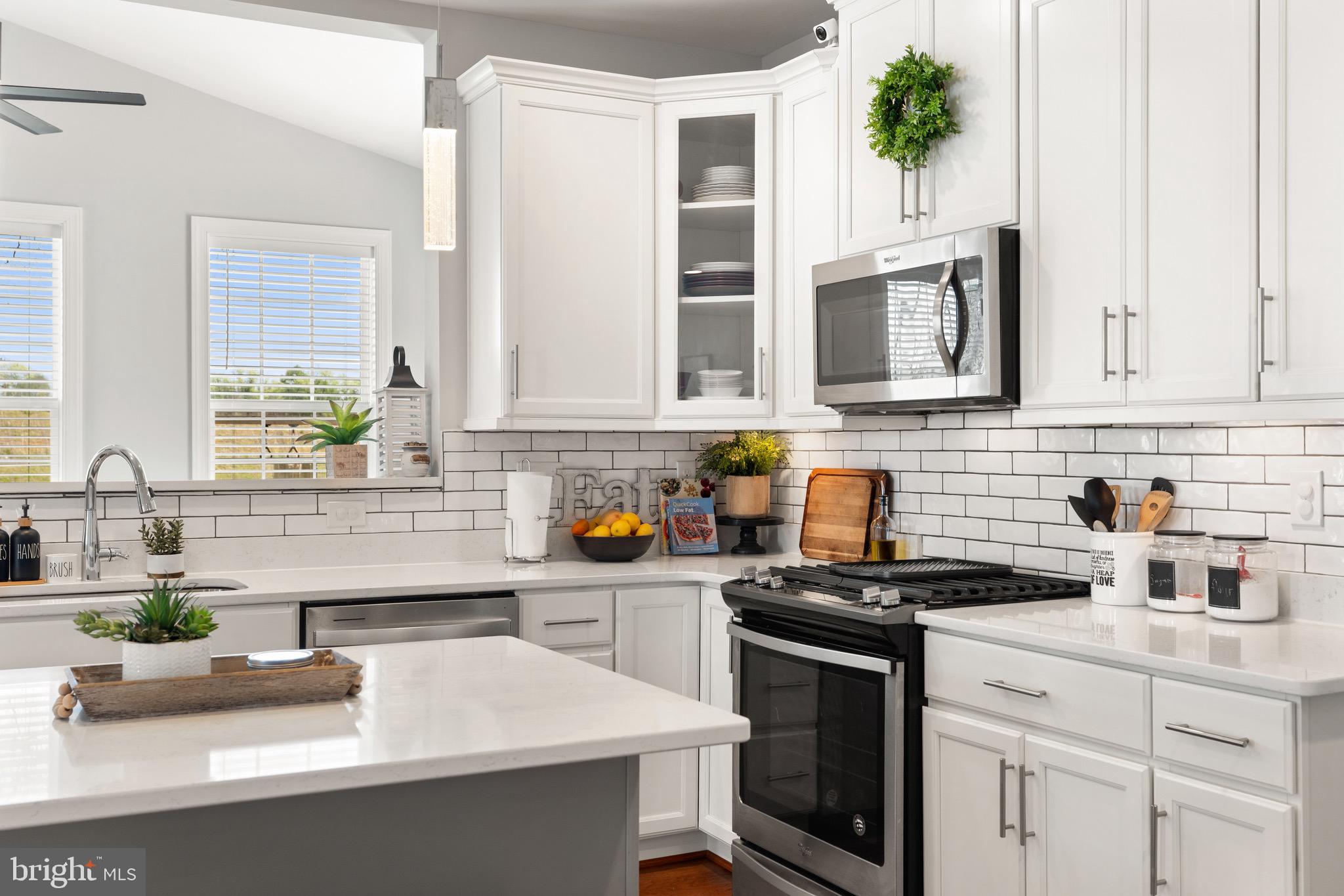 THE VILLAGE OF WASHINGTON TRAIL - Residential