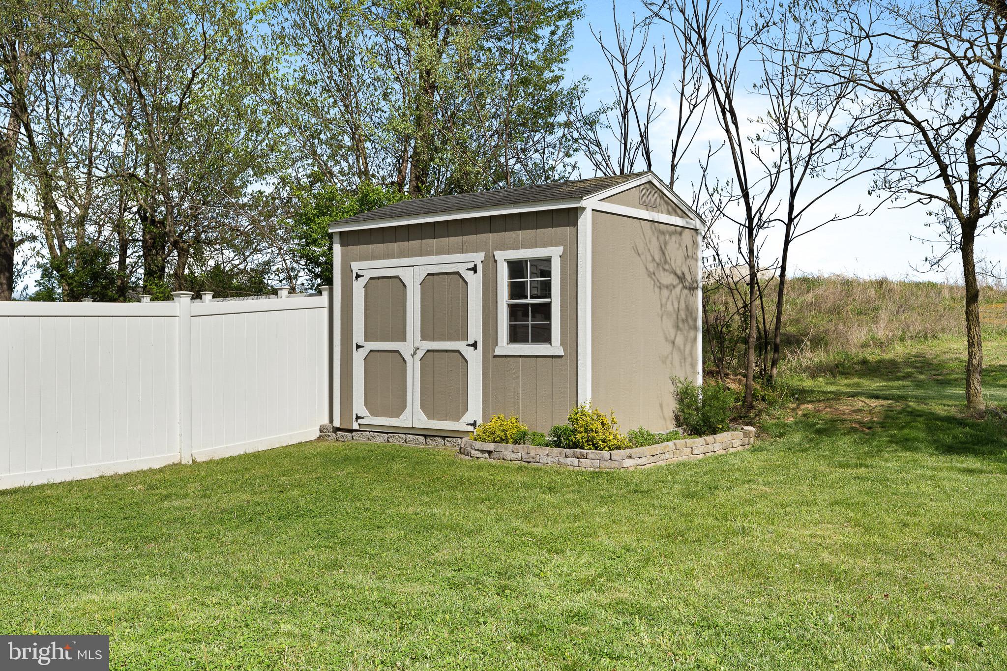 THE VILLAGE OF WASHINGTON TRAIL - Residential