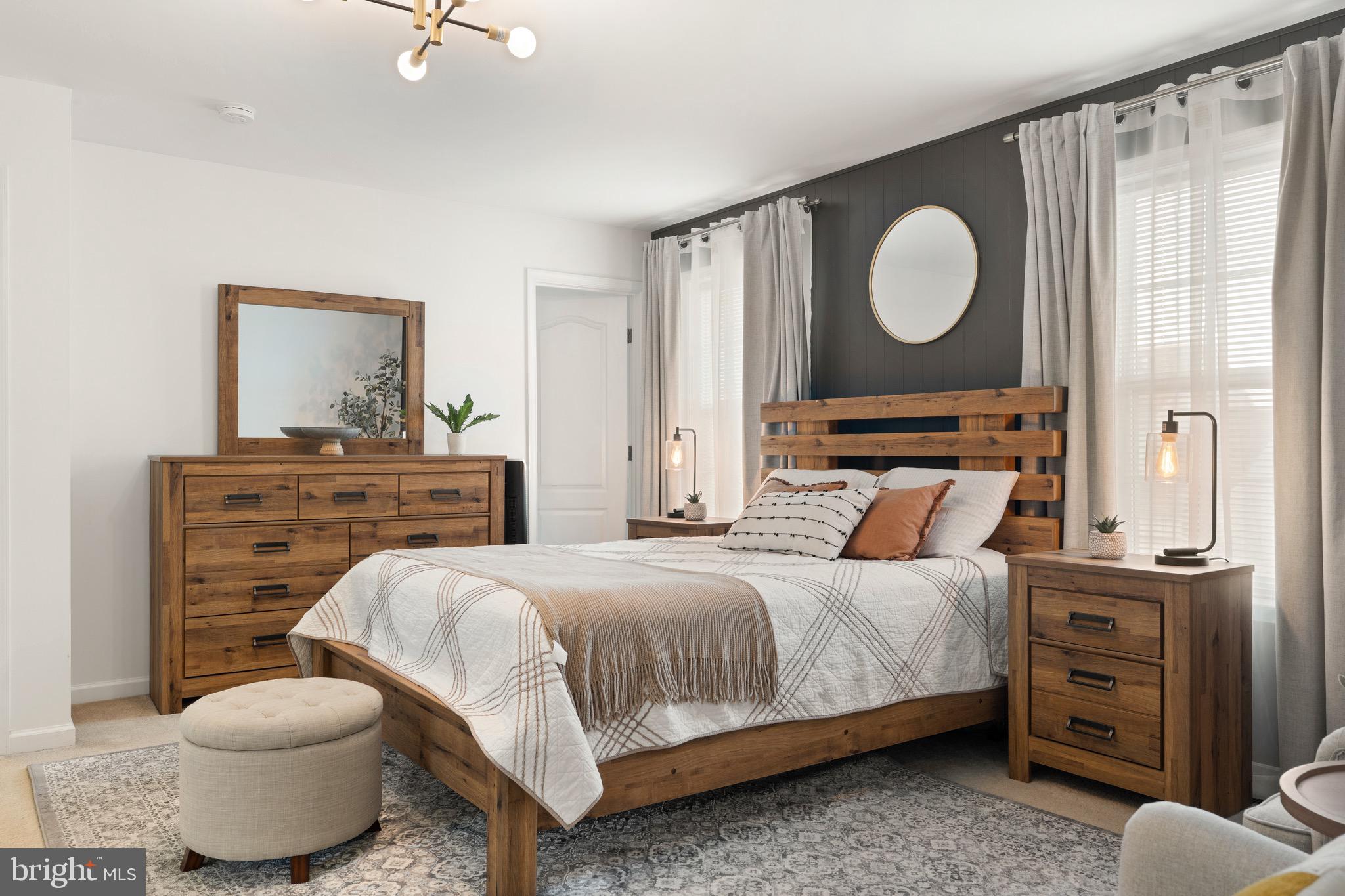 THE VILLAGE OF WASHINGTON TRAIL - Residential