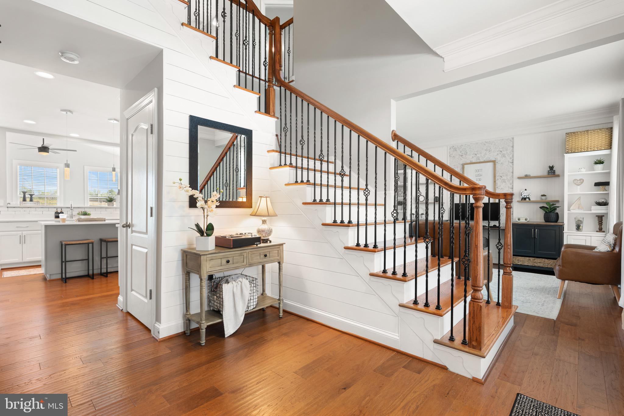 THE VILLAGE OF WASHINGTON TRAIL - Residential