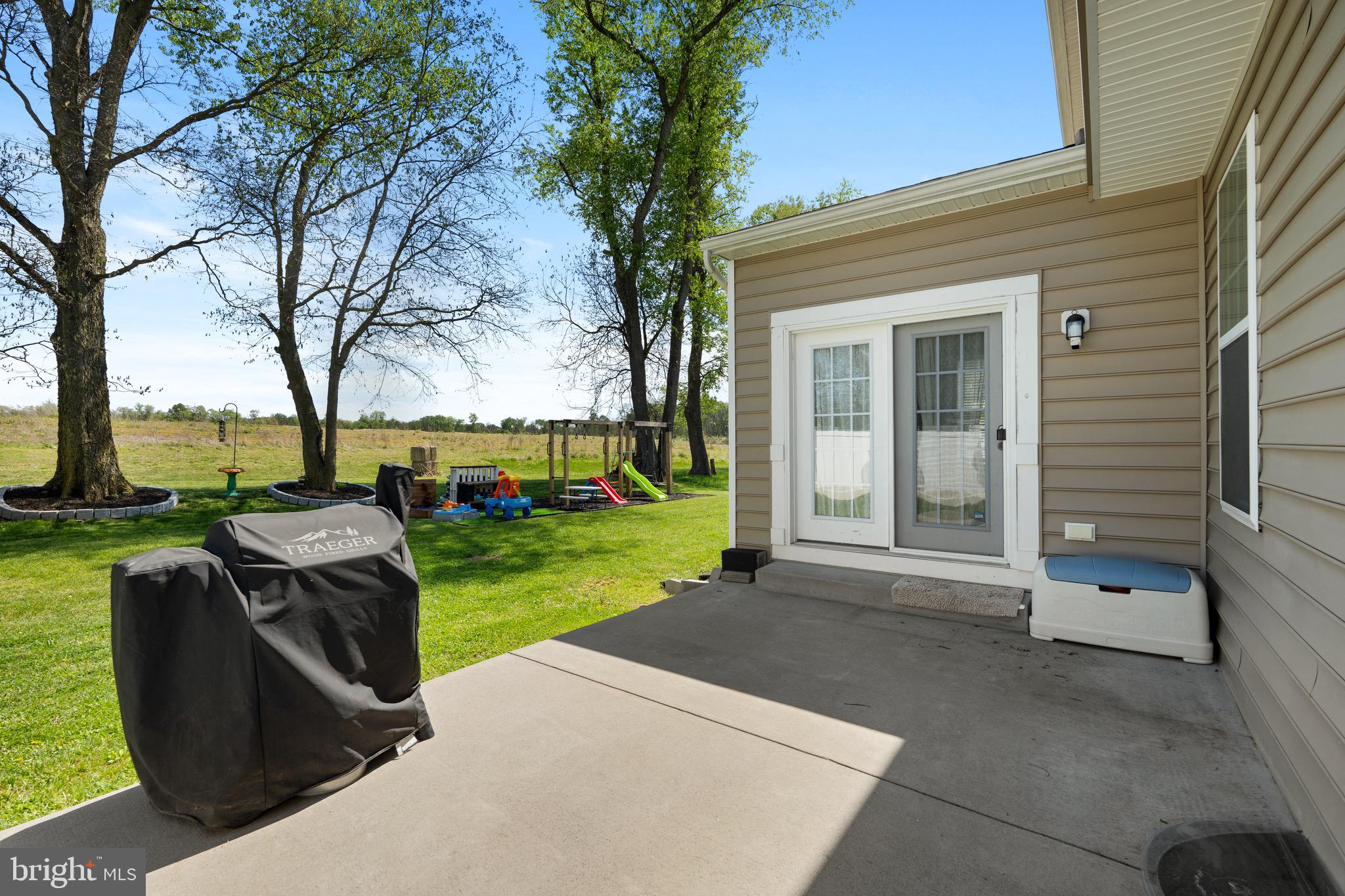 THE VILLAGE OF WASHINGTON TRAIL - Residential