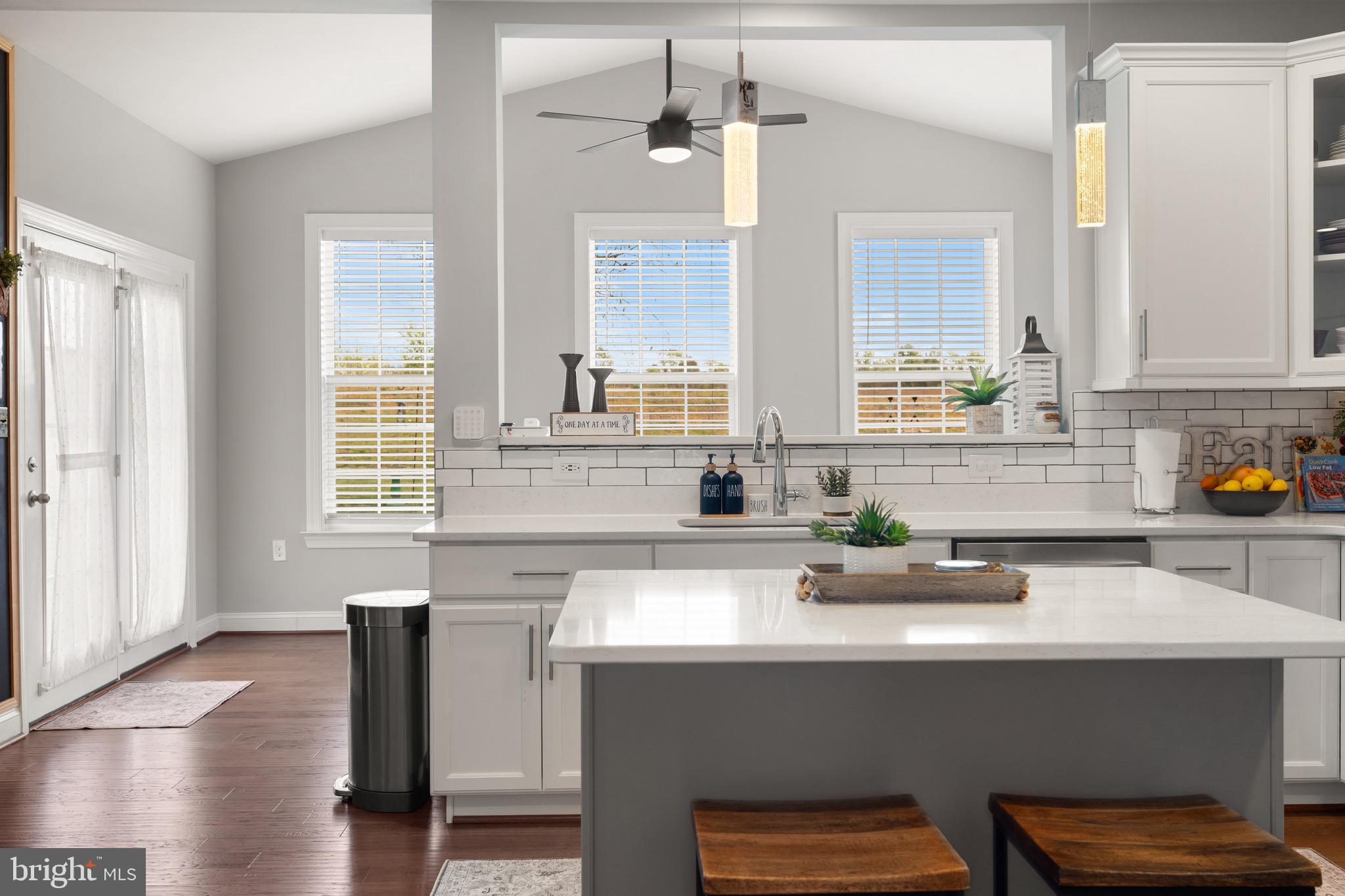 THE VILLAGE OF WASHINGTON TRAIL - Residential