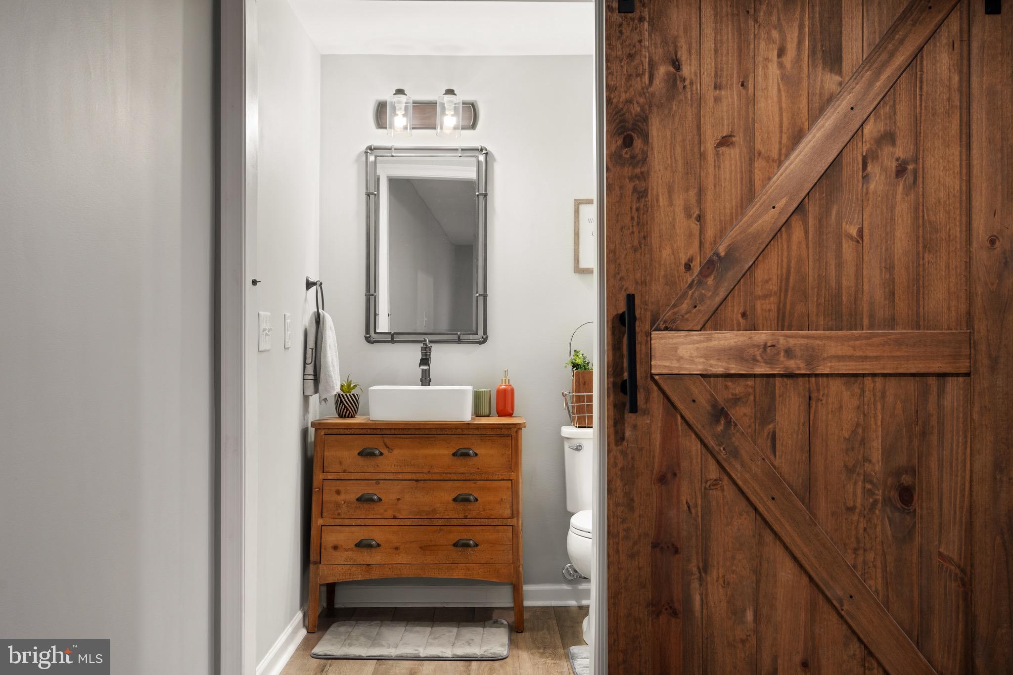 THE VILLAGE OF WASHINGTON TRAIL - Residential