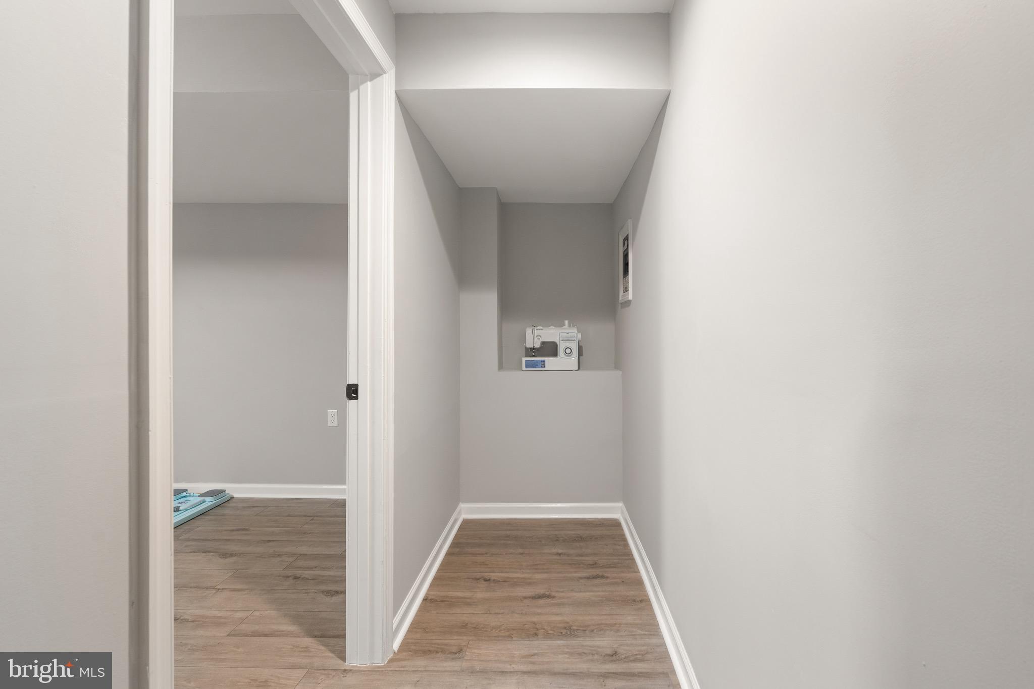 THE VILLAGE OF WASHINGTON TRAIL - Residential