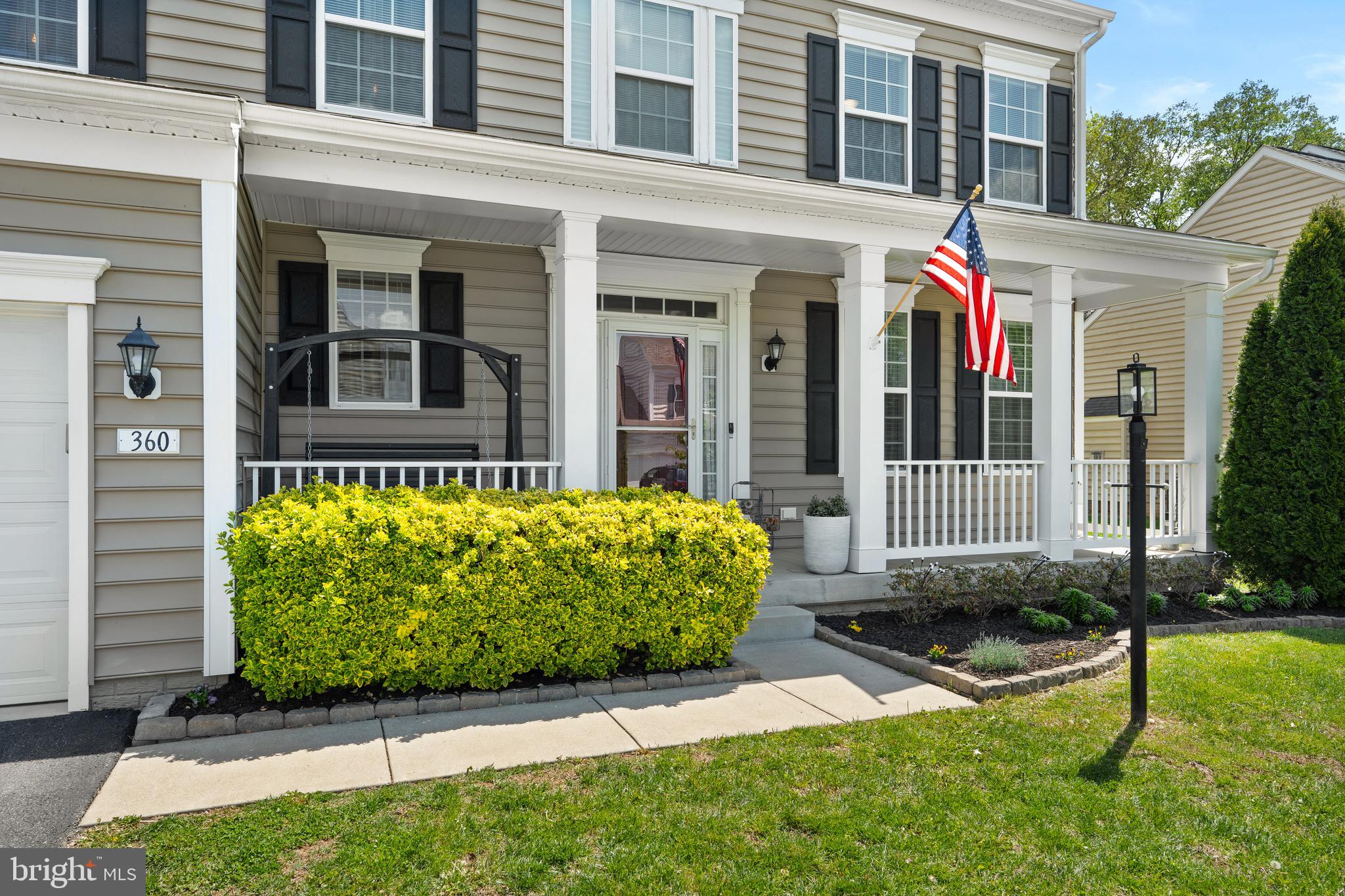 THE VILLAGE OF WASHINGTON TRAIL - Residential