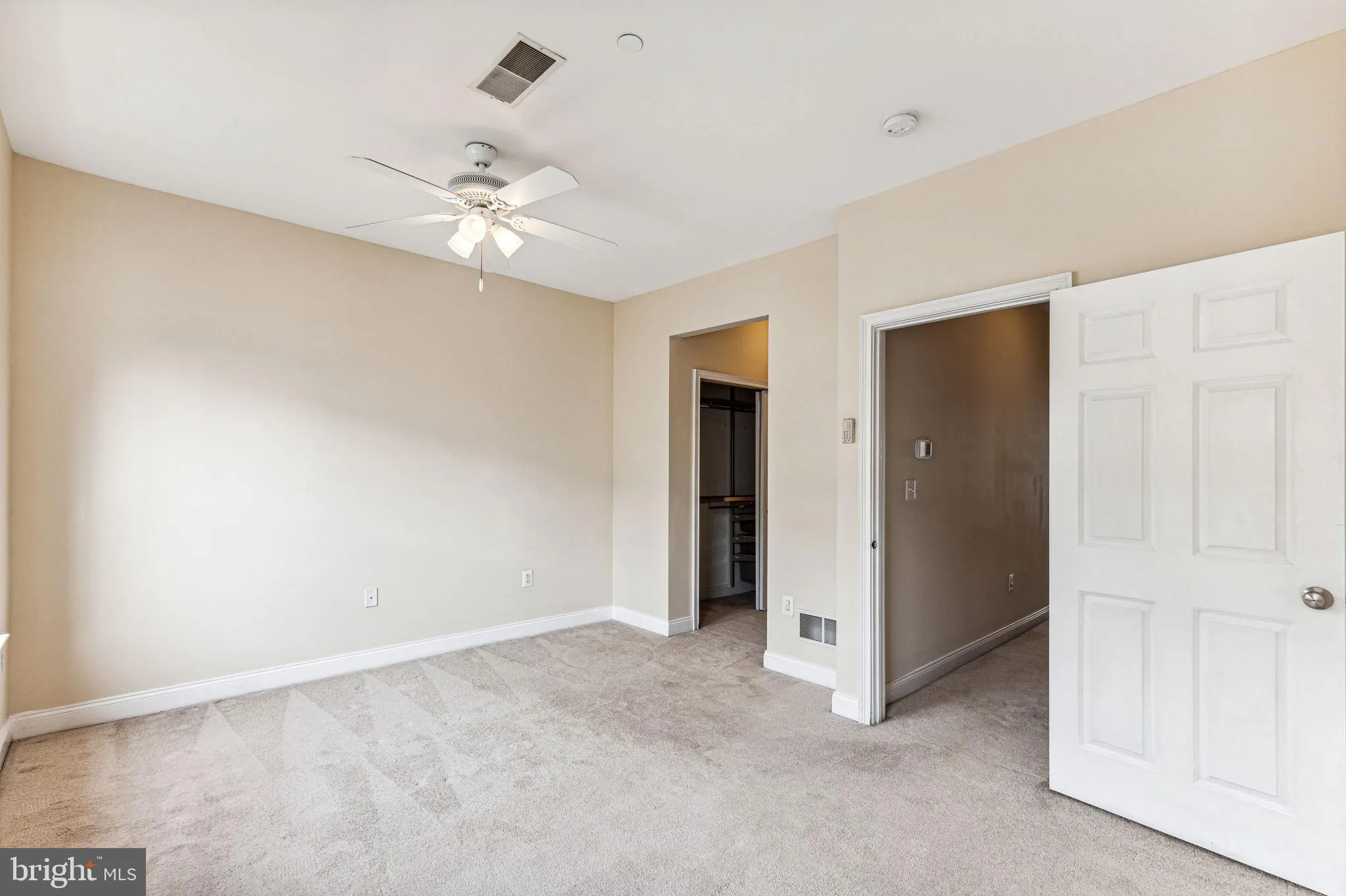 Philadelphia, Pennsylvania 19146, United States, 3 Bedrooms Bedrooms, ,3 BathroomsBathrooms,Residential,Pending,128035