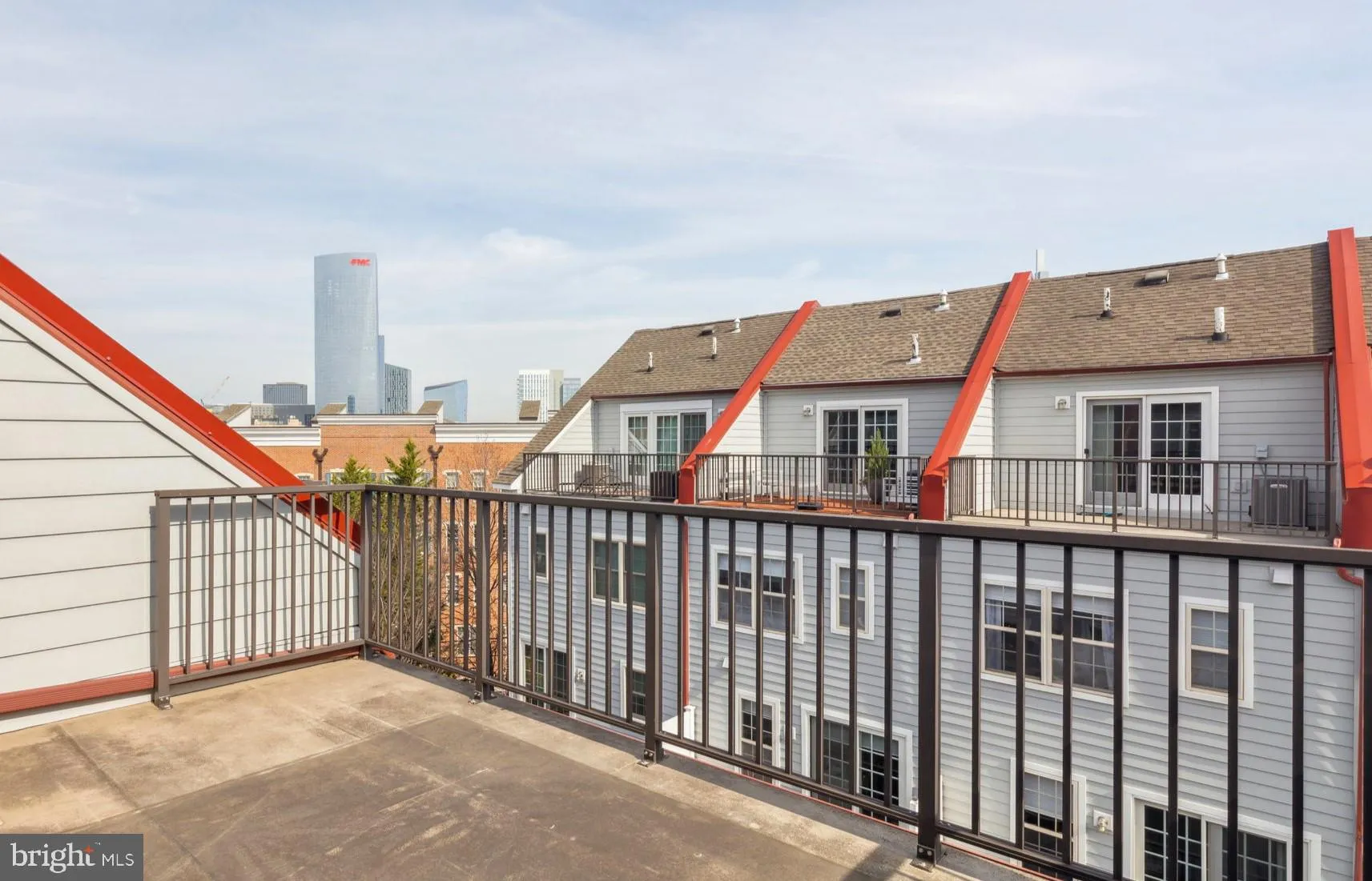 Philadelphia, Pennsylvania 19146, United States, 3 Bedrooms Bedrooms, ,3 BathroomsBathrooms,Residential,Pending,128035