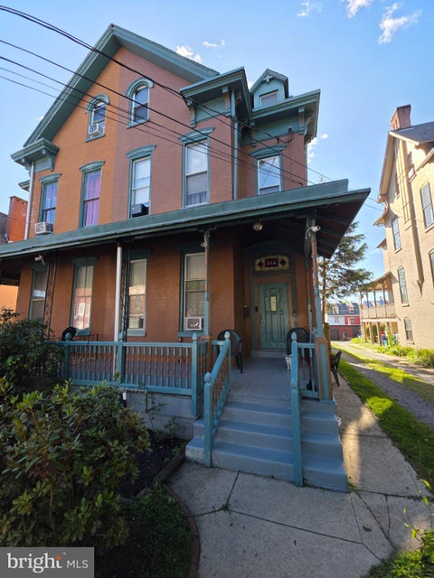 Townhouse For Sale - 614 N 3rd Street<br/> READING, PA 19601