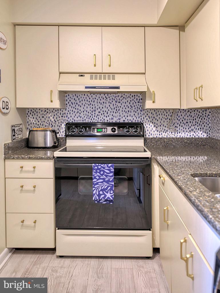 EAGLES LANDING III - Residential