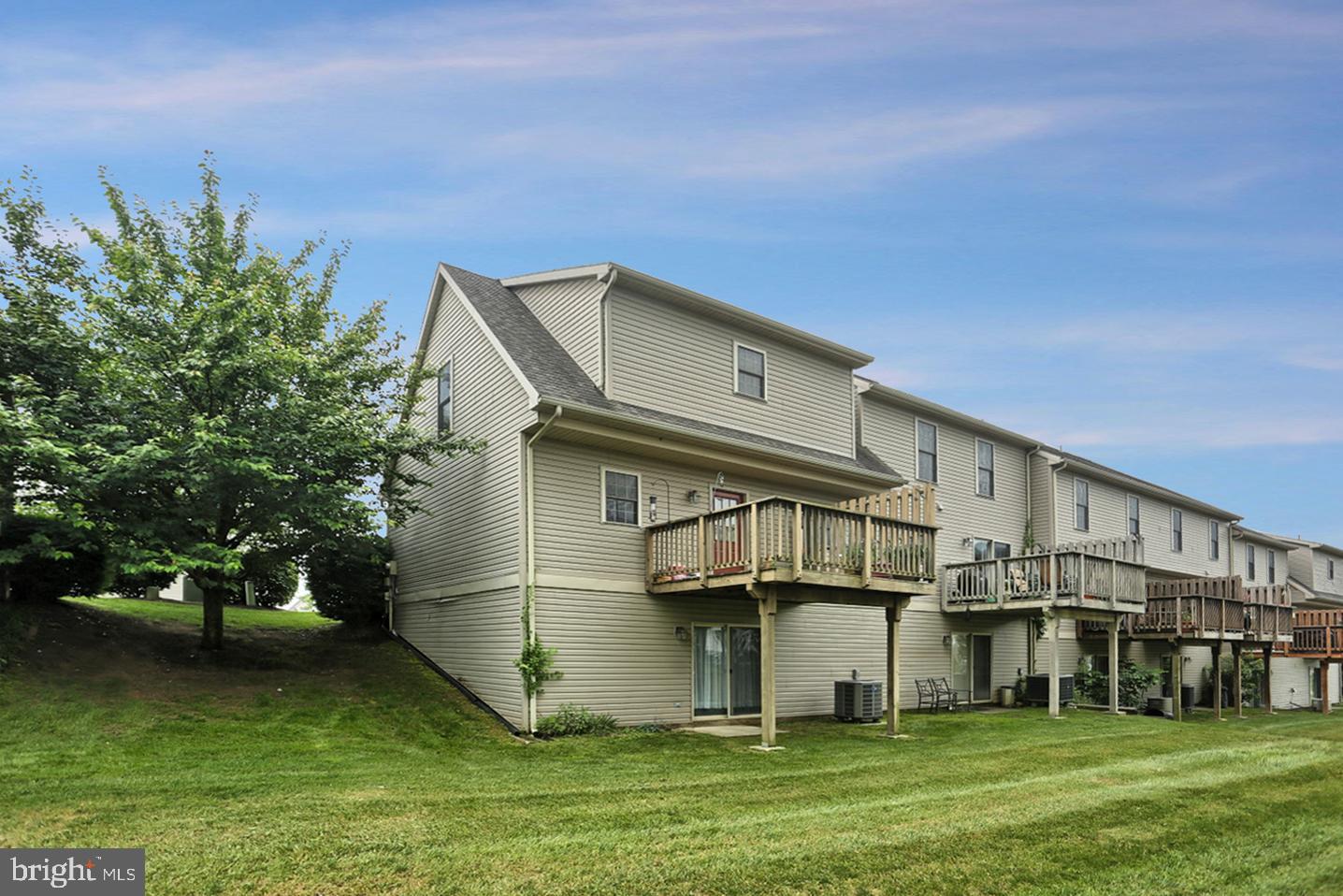 WOODLAND VIEW AT WAVERLY - Residential