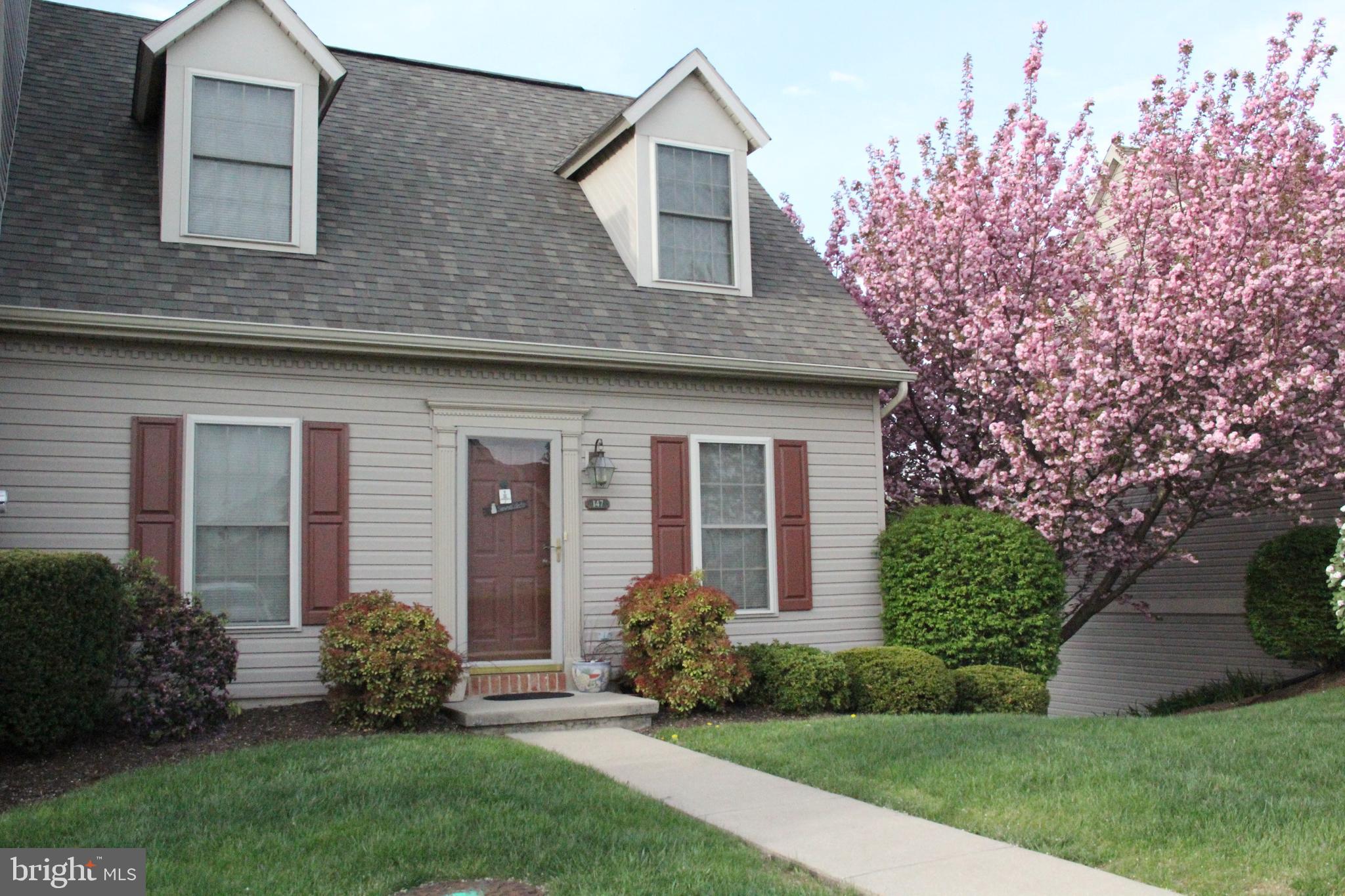 WOODLAND VIEW AT WAVERLY - Residential