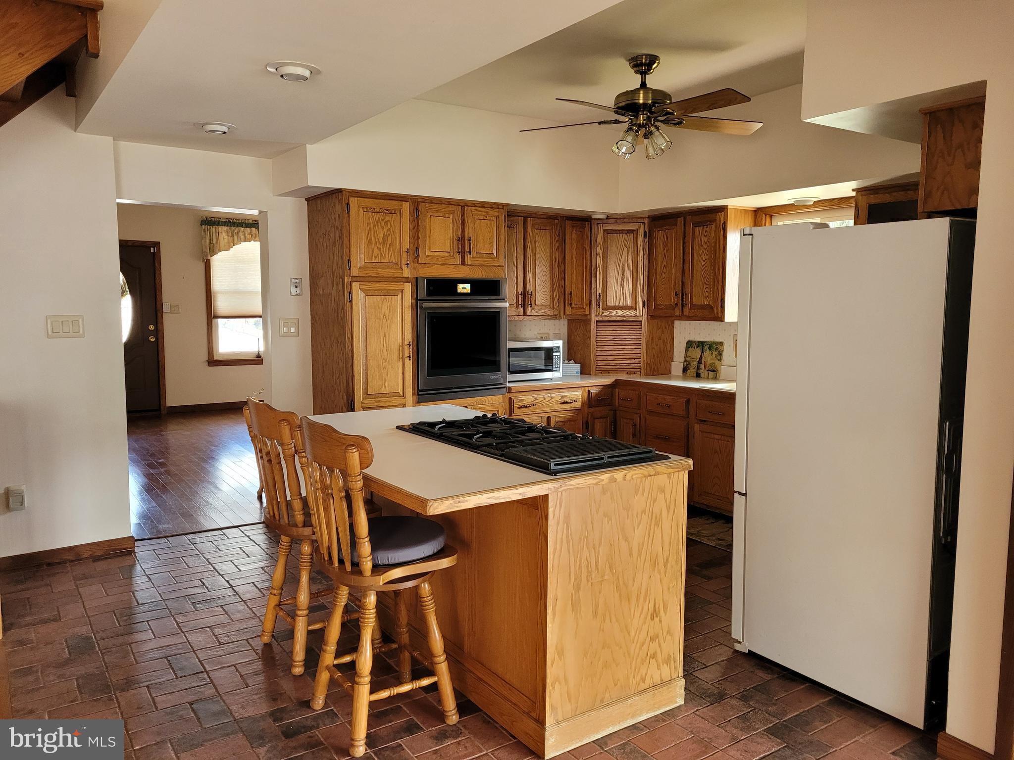 YORKVILLE - Residential