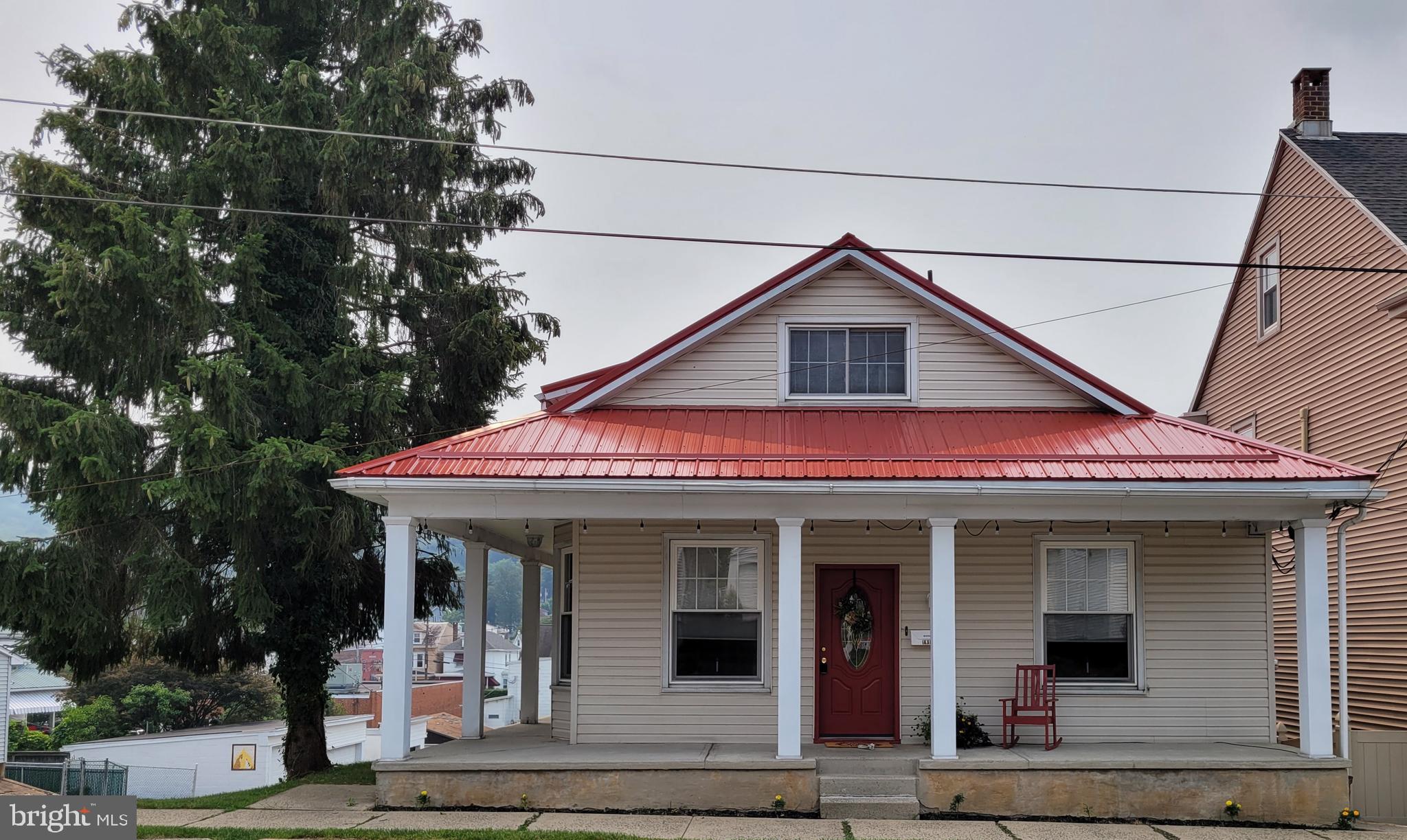 YORKVILLE - Residential