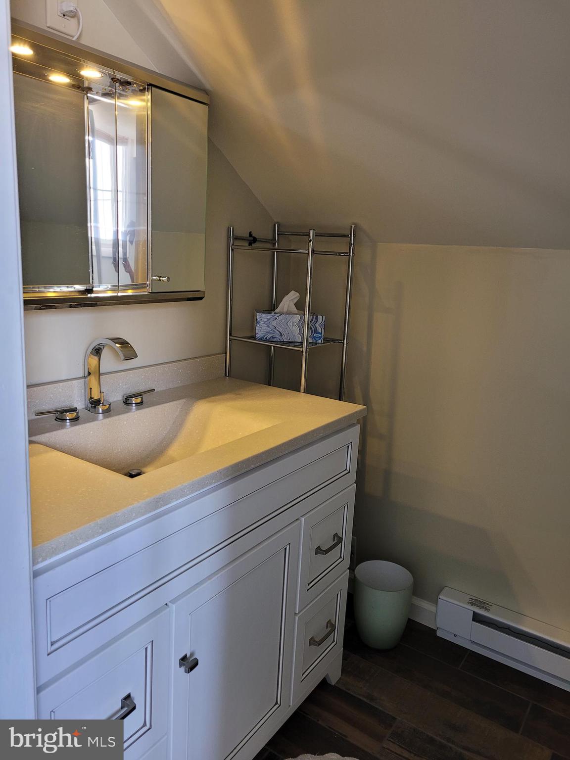 YORKVILLE - Residential