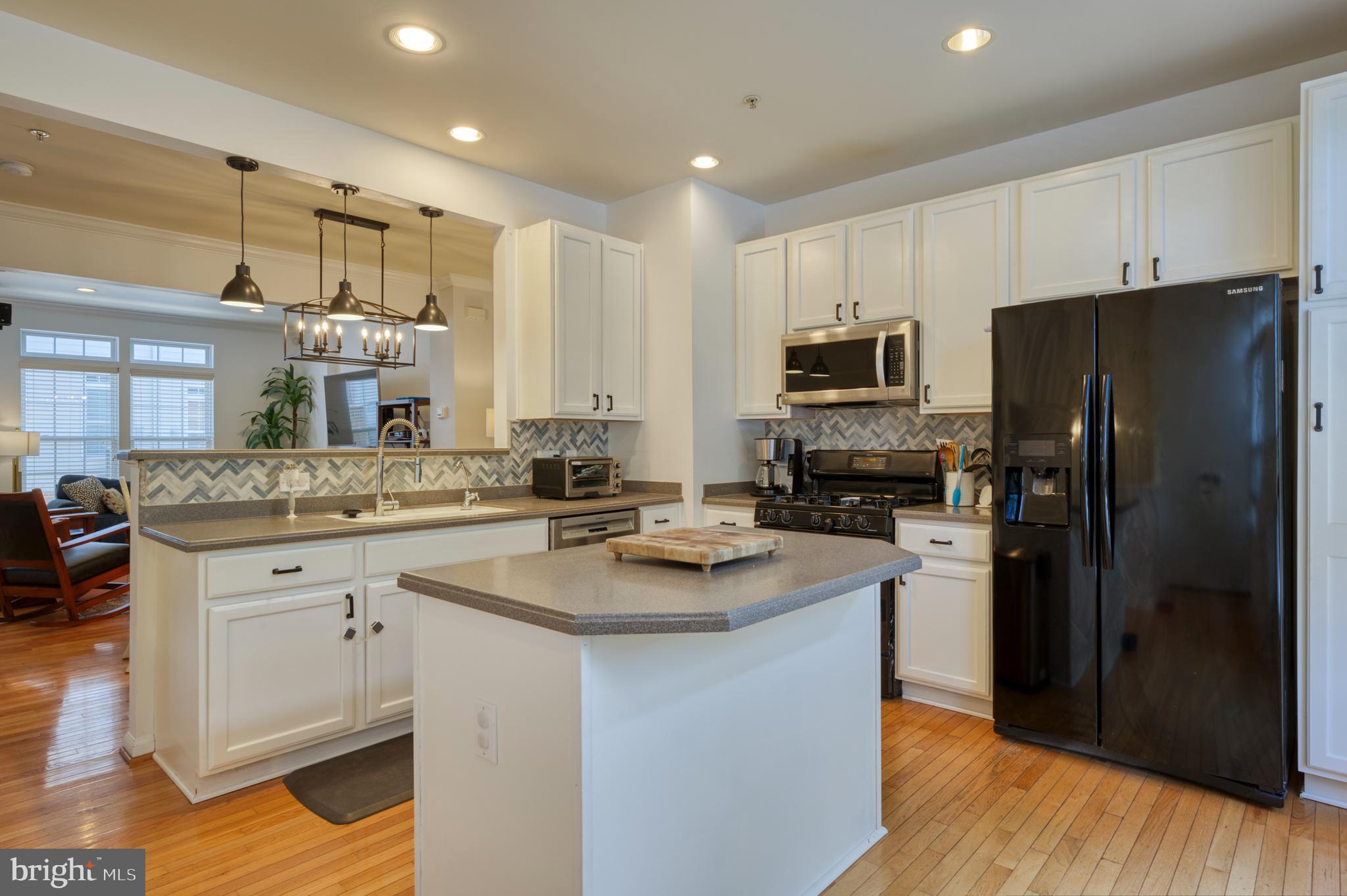 MADISON LANE - Residential