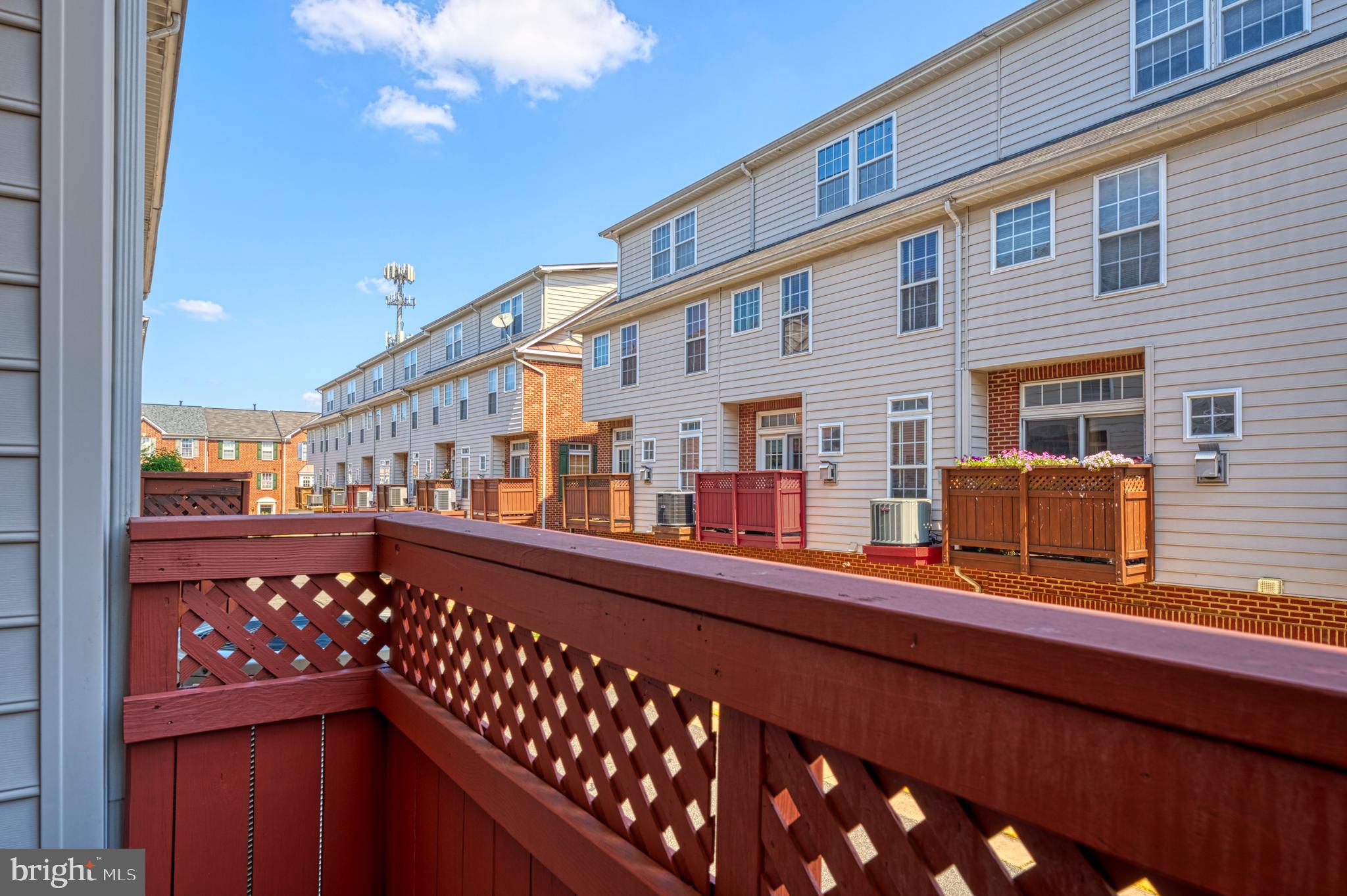 MADISON LANE - Residential